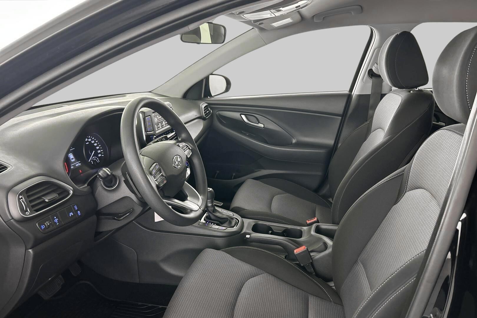 Hyundai i30 Wagon iso kuva 9