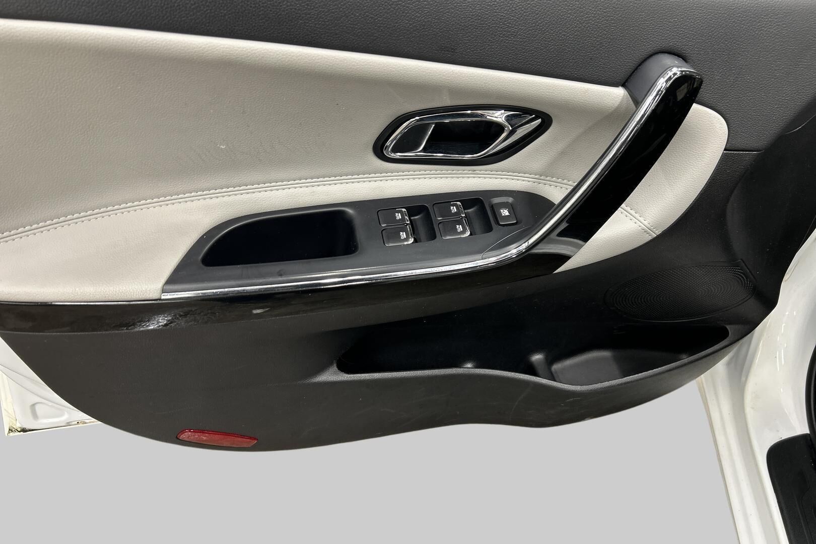 Kia cee'd iso kuva 14