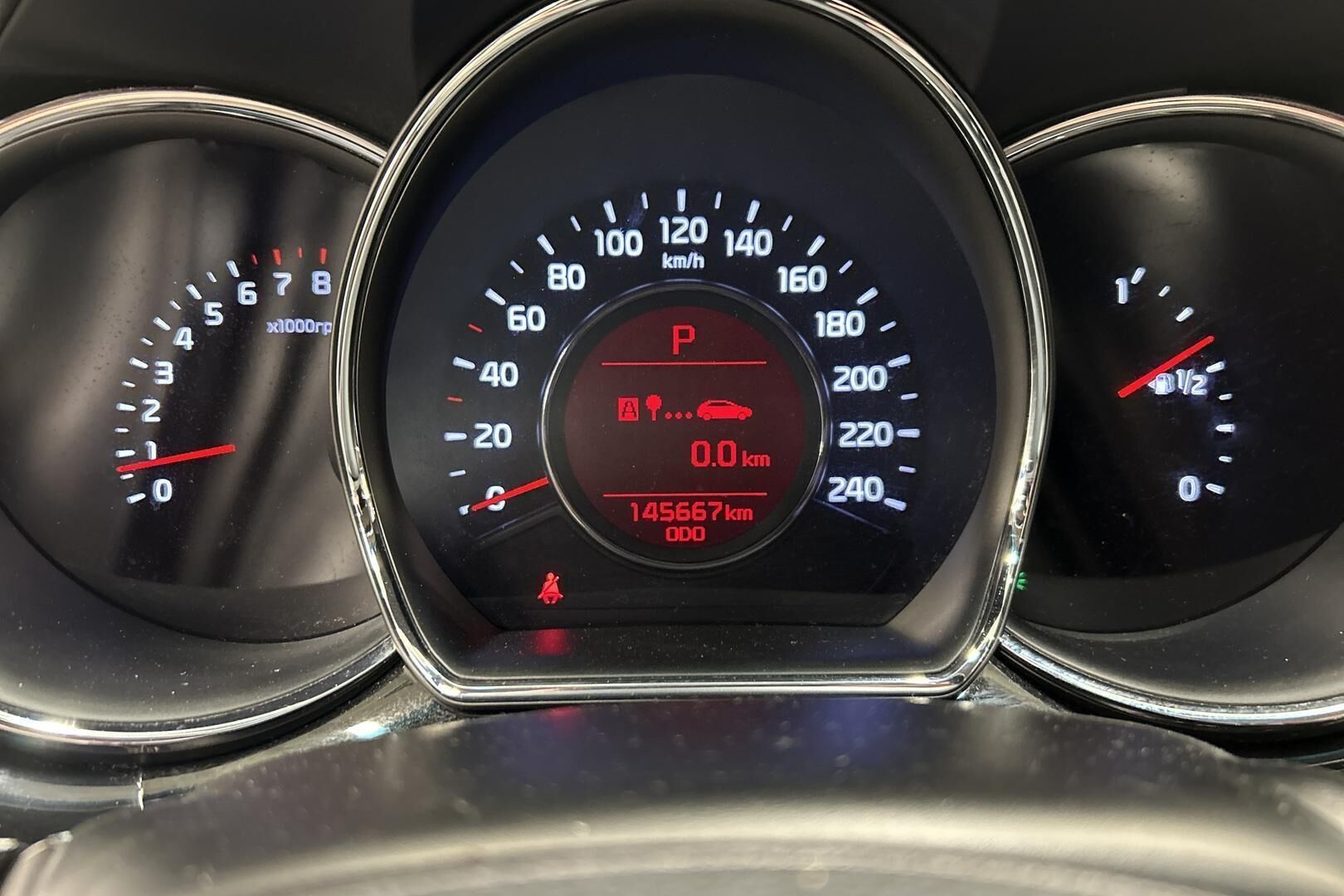 Kia cee'd iso kuva 17