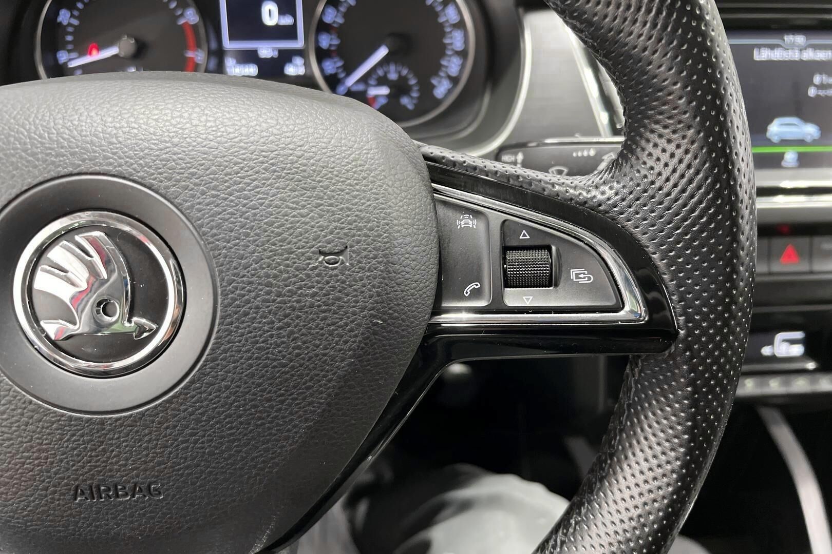 Skoda Fabia iso kuva 10