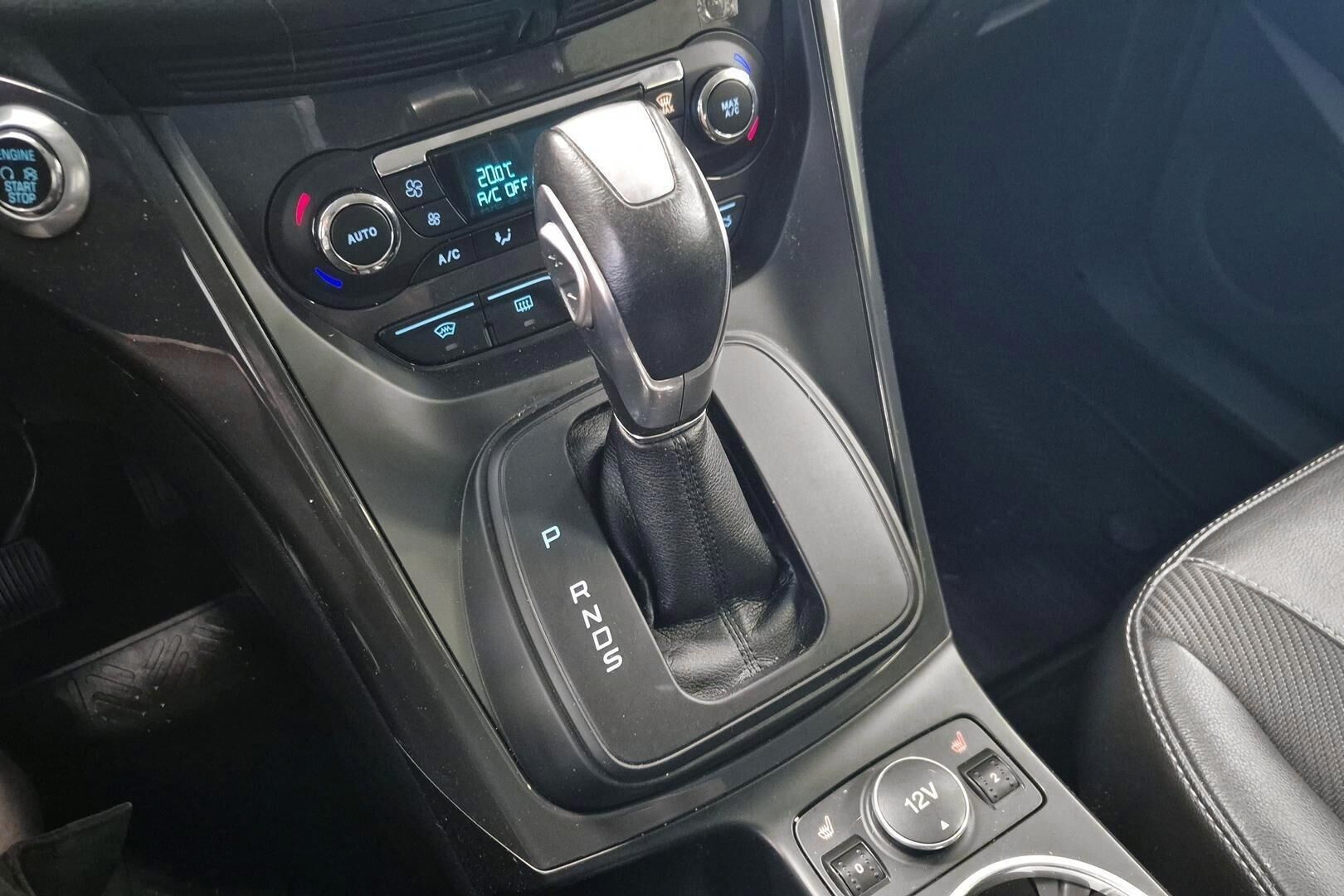 Ford Kuga iso kuva 17