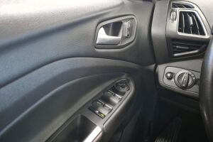 Ford Kuga esikatselu 20
