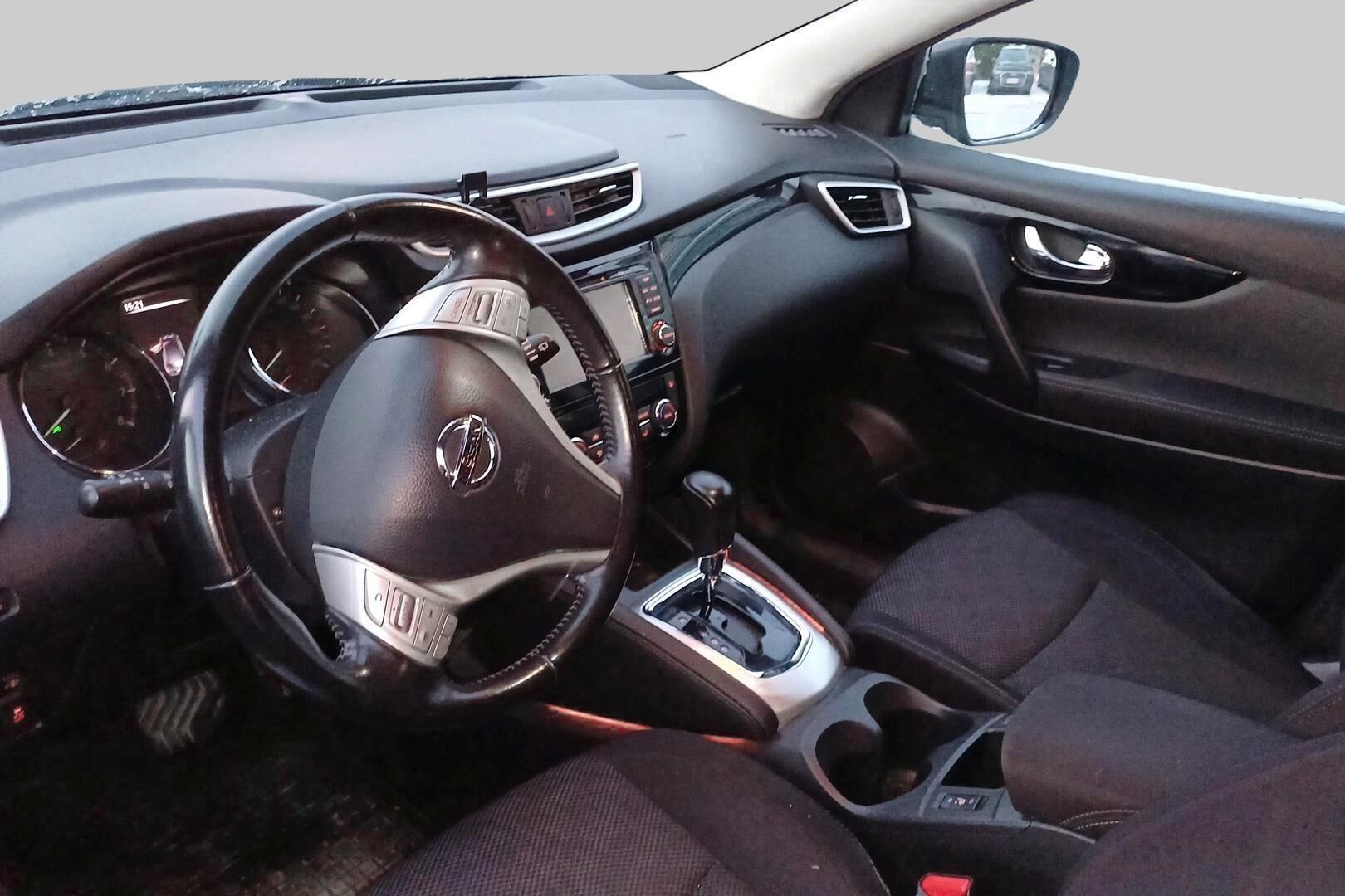 Nissan Qashqai iso kuva 1