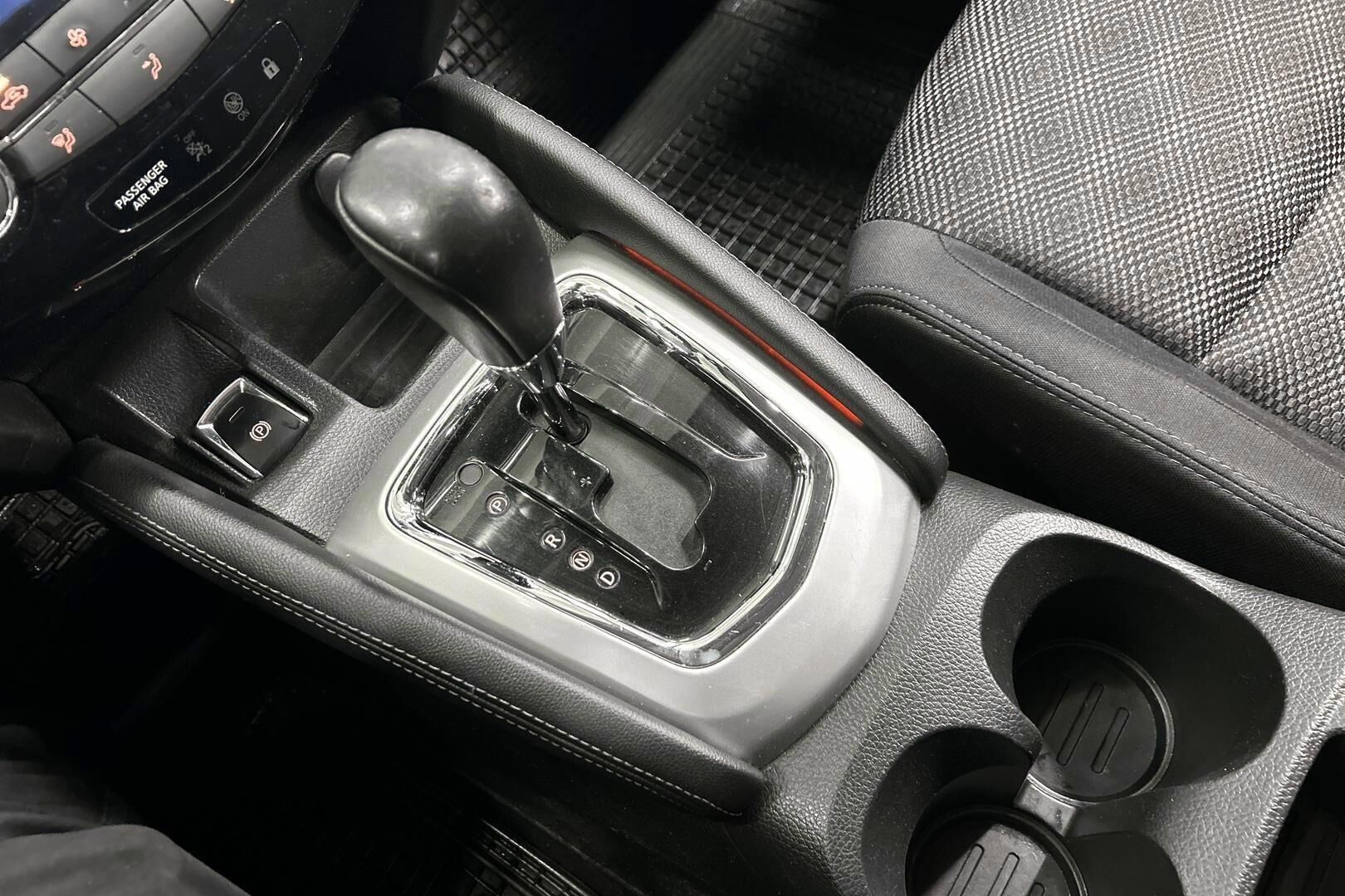 Nissan Qashqai iso kuva 20