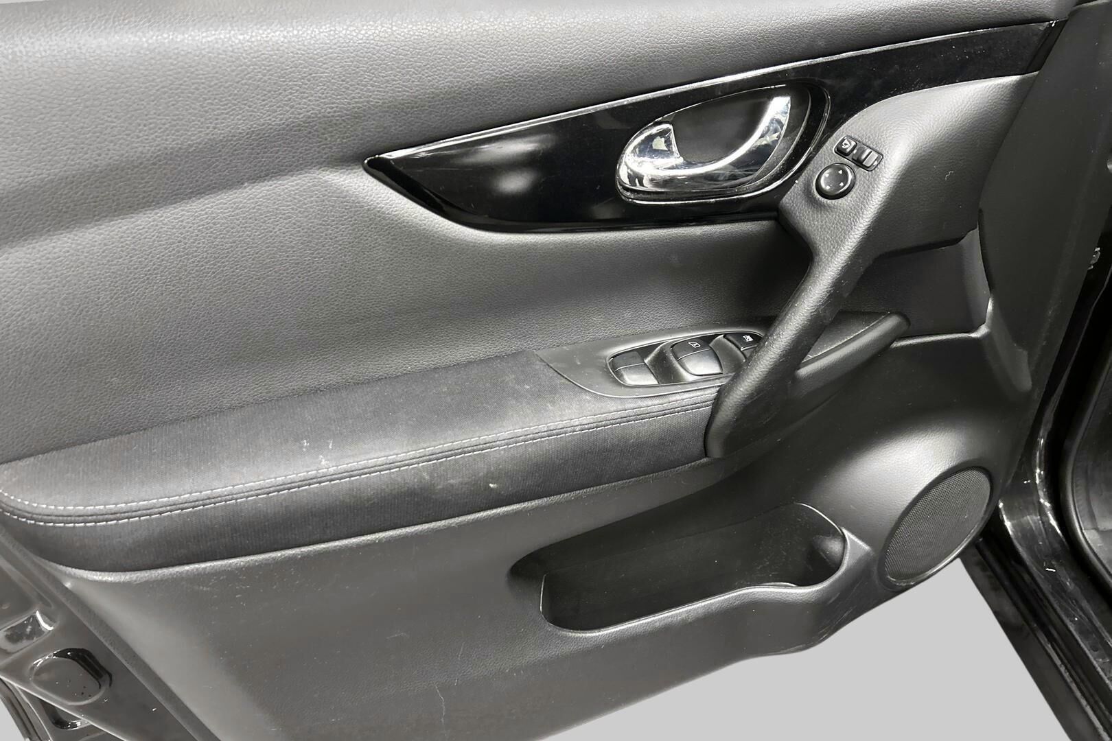 Nissan Qashqai iso kuva 22