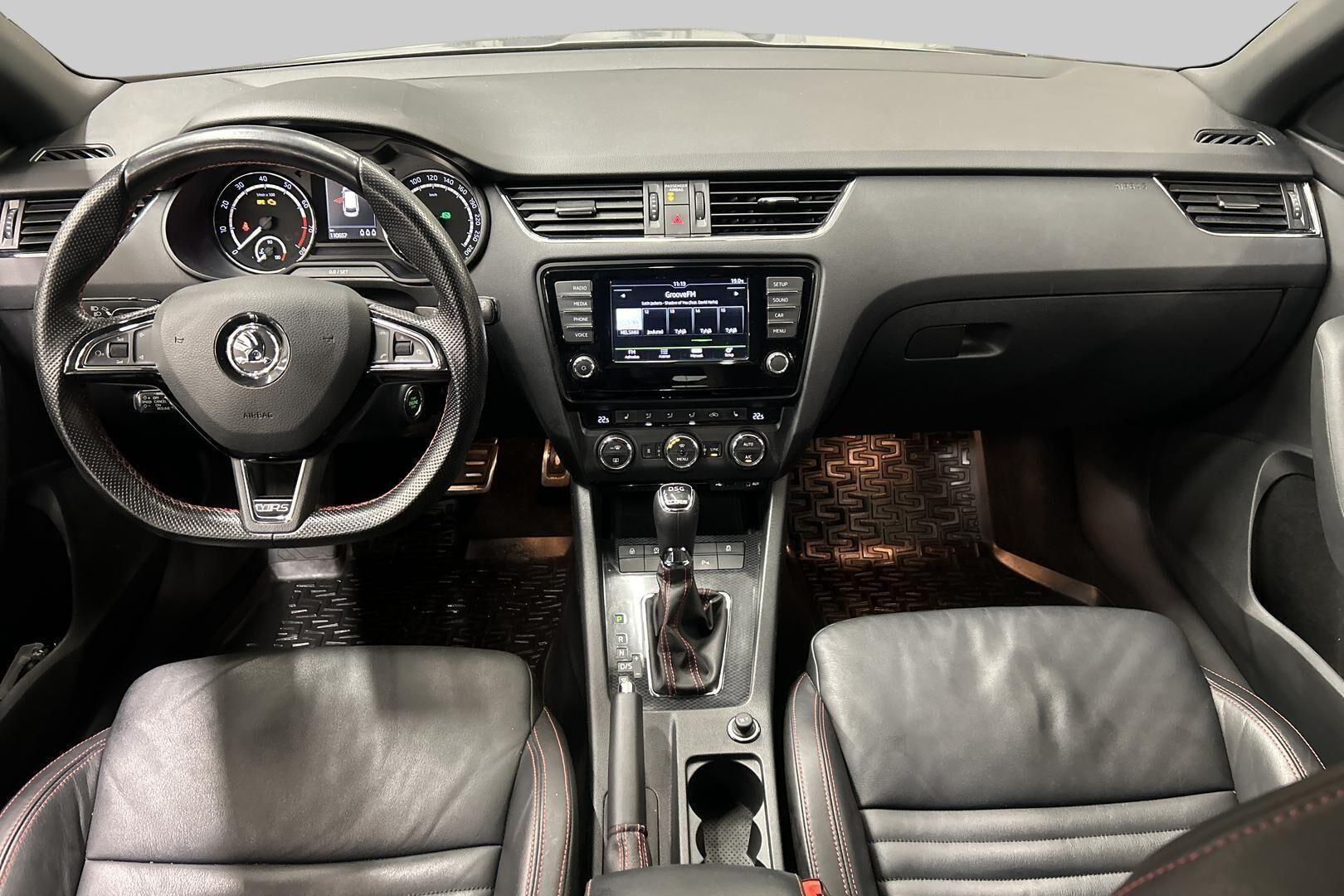 Skoda Octavia iso kuva 11