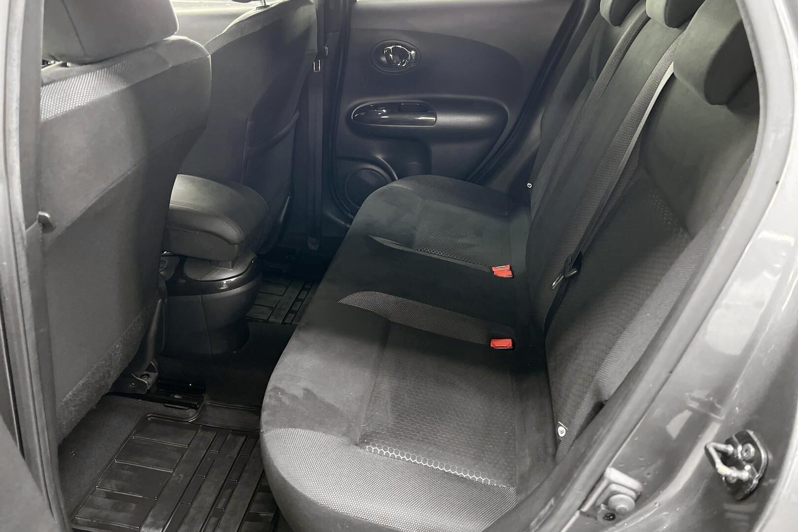 Nissan Juke iso kuva 10