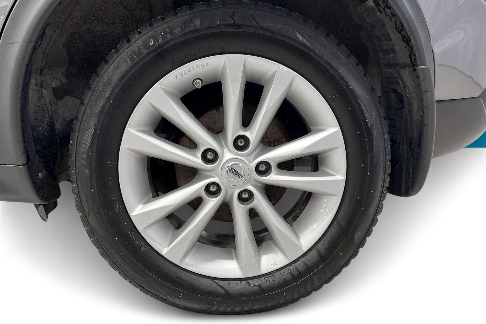 Nissan Juke iso kuva 13