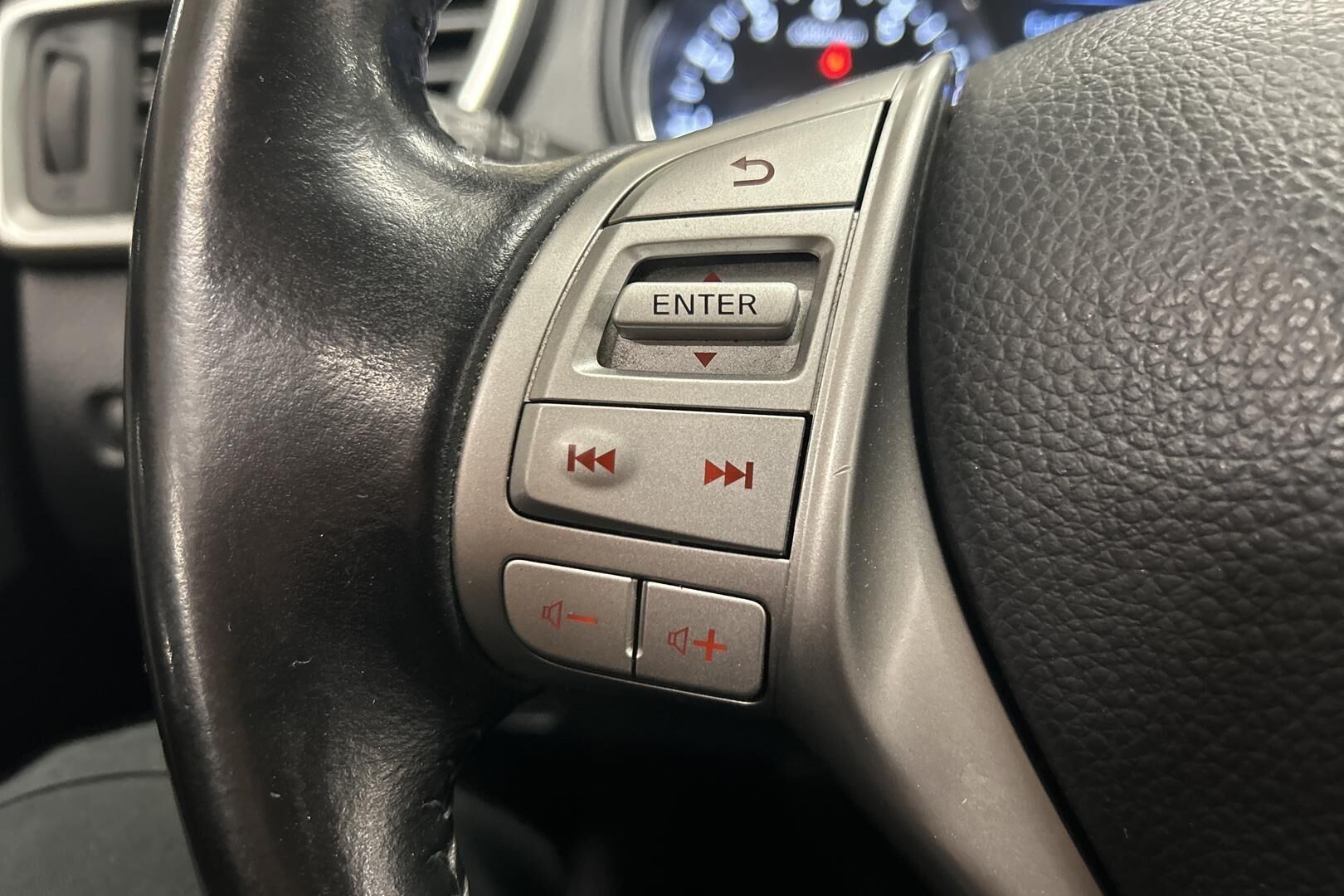 Nissan Qashqai iso kuva 15