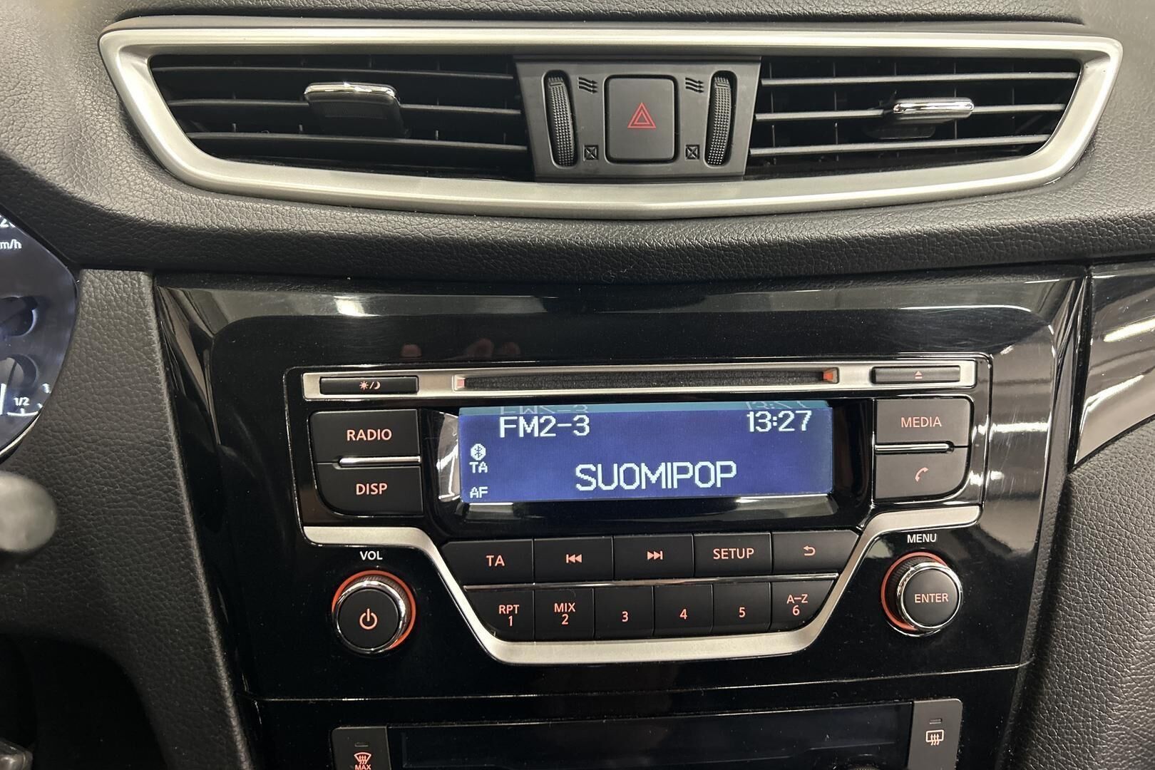 Nissan Qashqai iso kuva 17