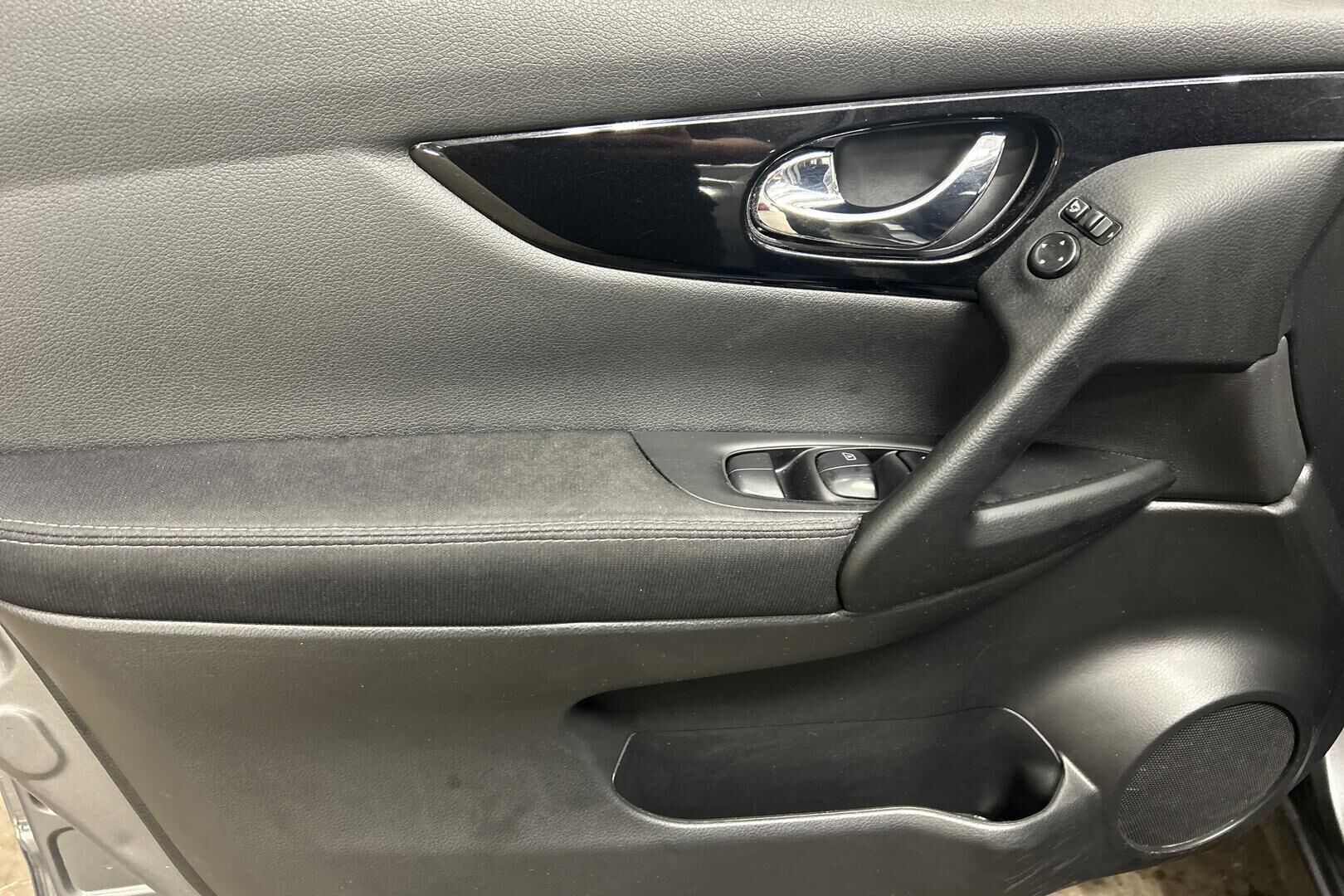 Nissan Qashqai iso kuva 22