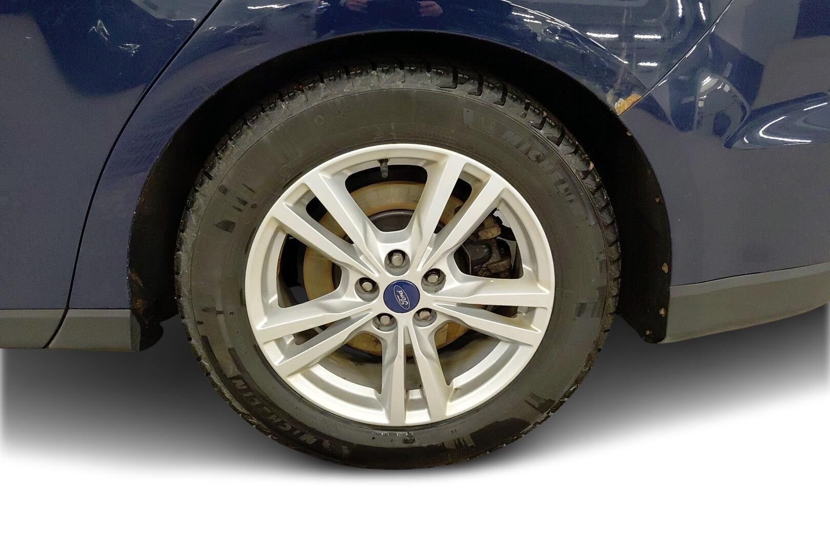 Ford S-Max iso kuva 12