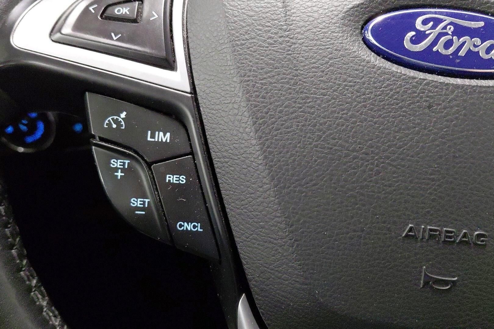 Ford S-Max iso kuva 46