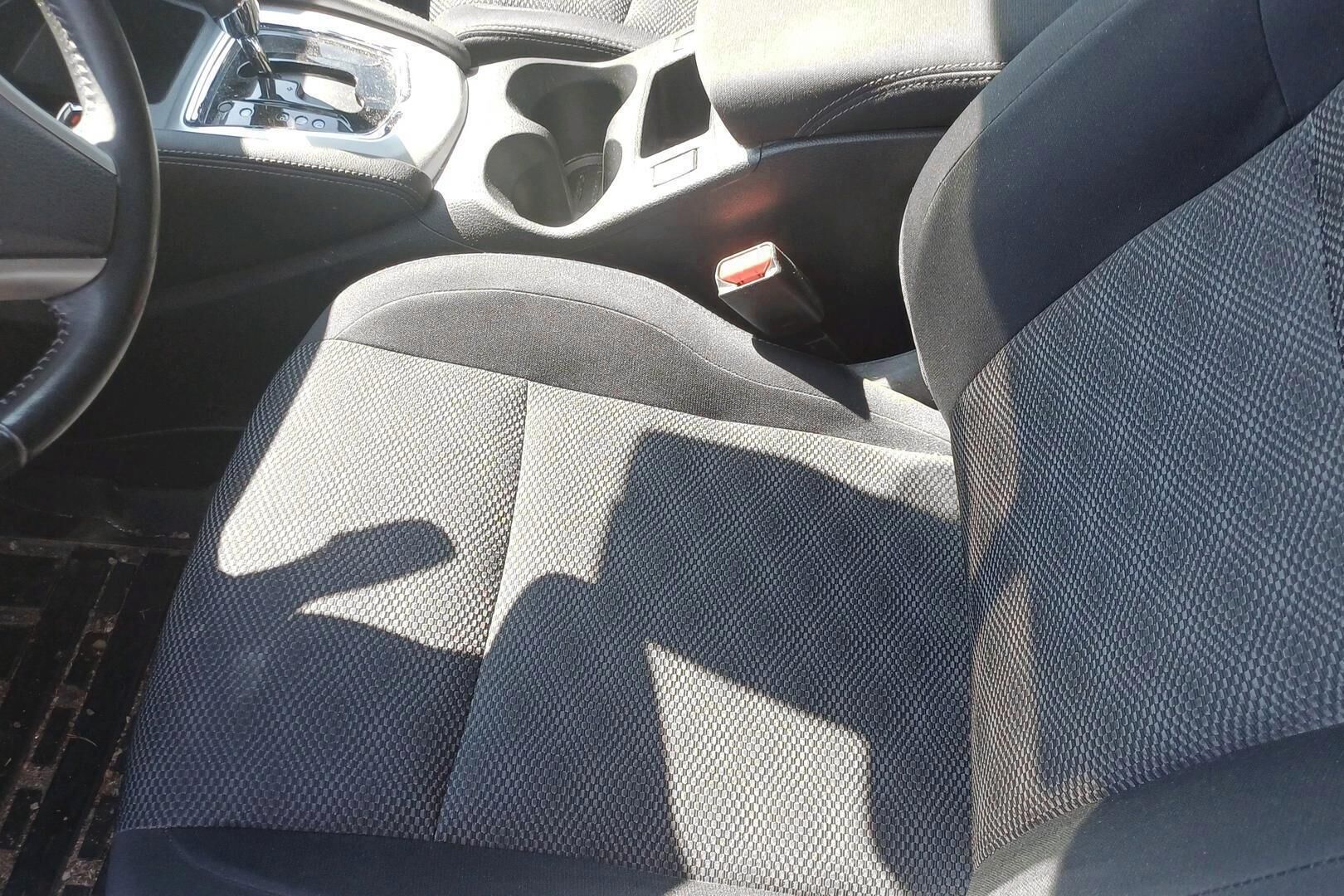 Nissan Qashqai iso kuva 8