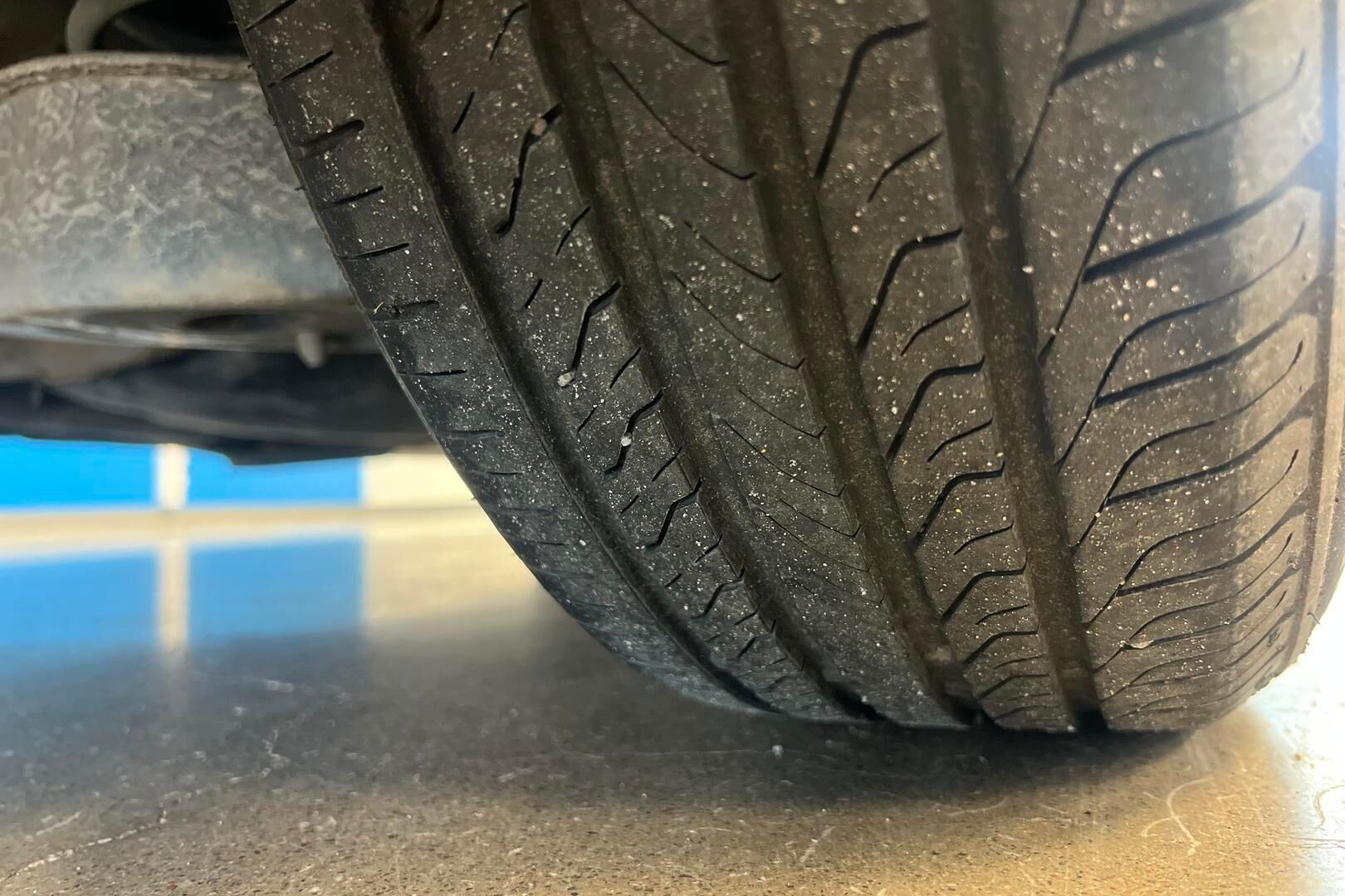 Volkswagen Golf iso kuva 15