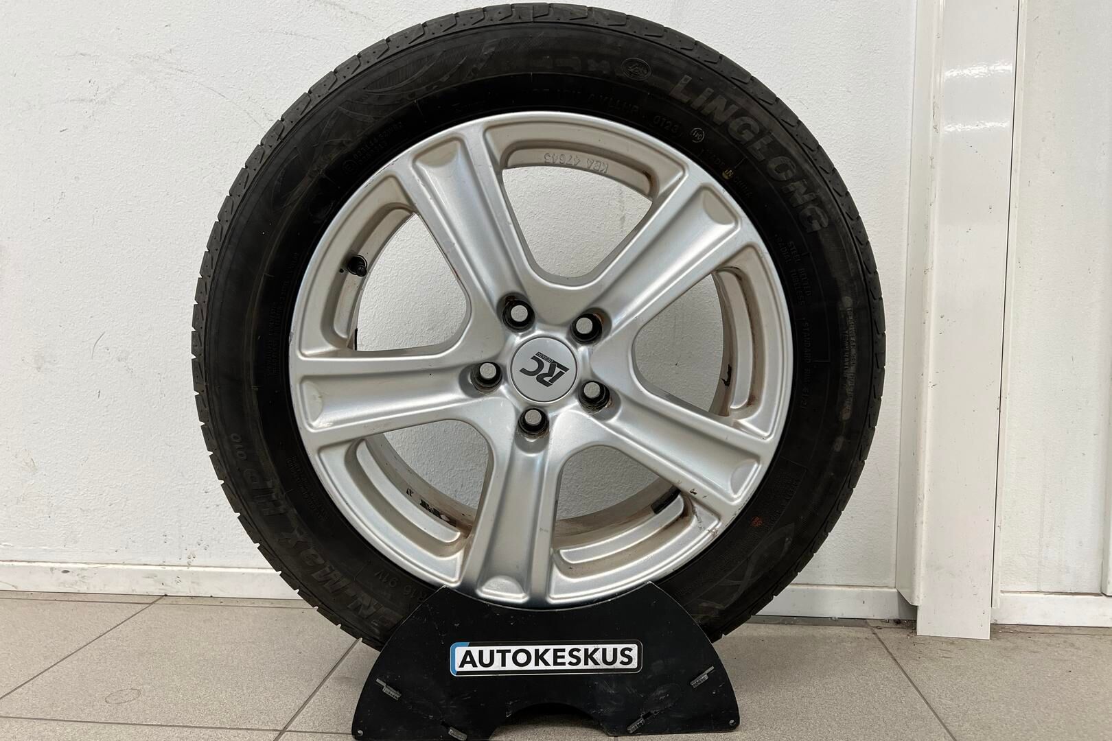 Chevrolet Cruze iso kuva 18