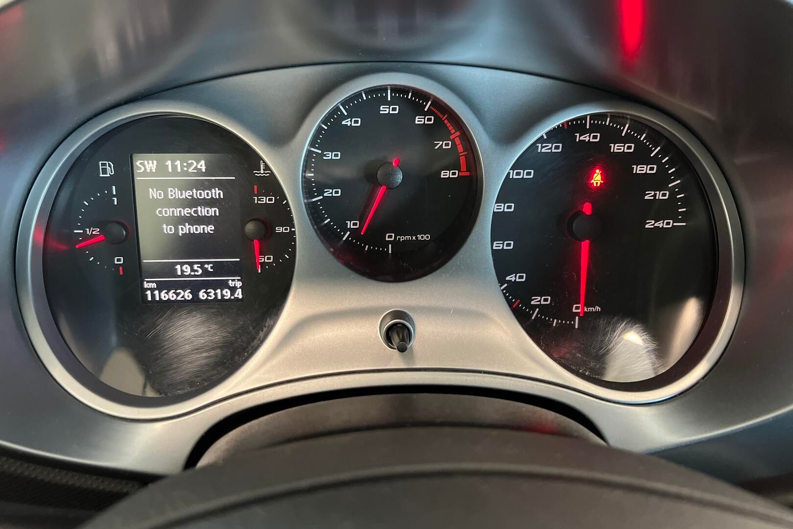 Seat Leon iso kuva 14