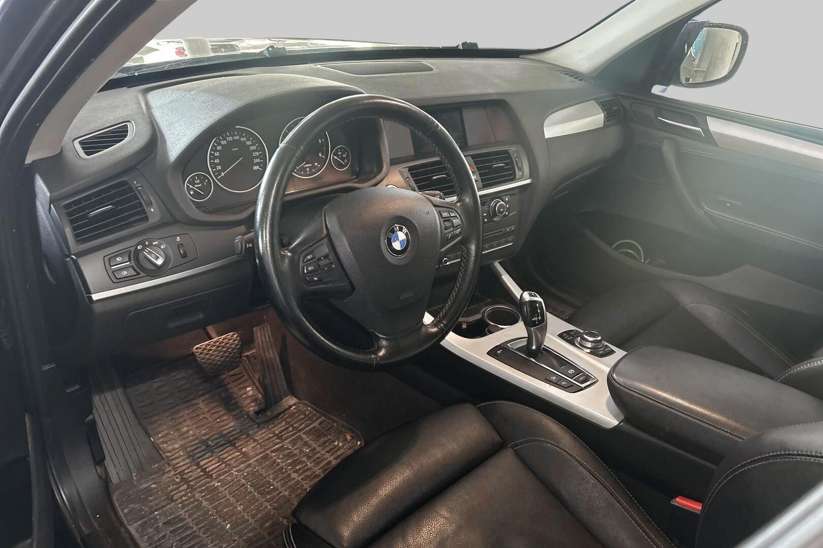 BMW X3 iso kuva 2