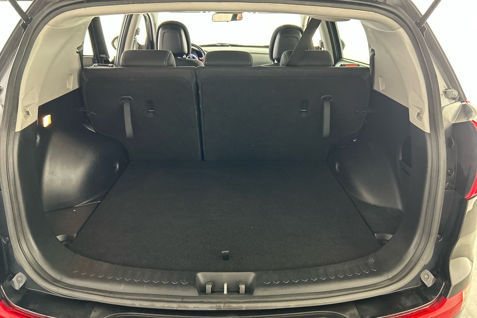 KIA Sportage iso kuva 7