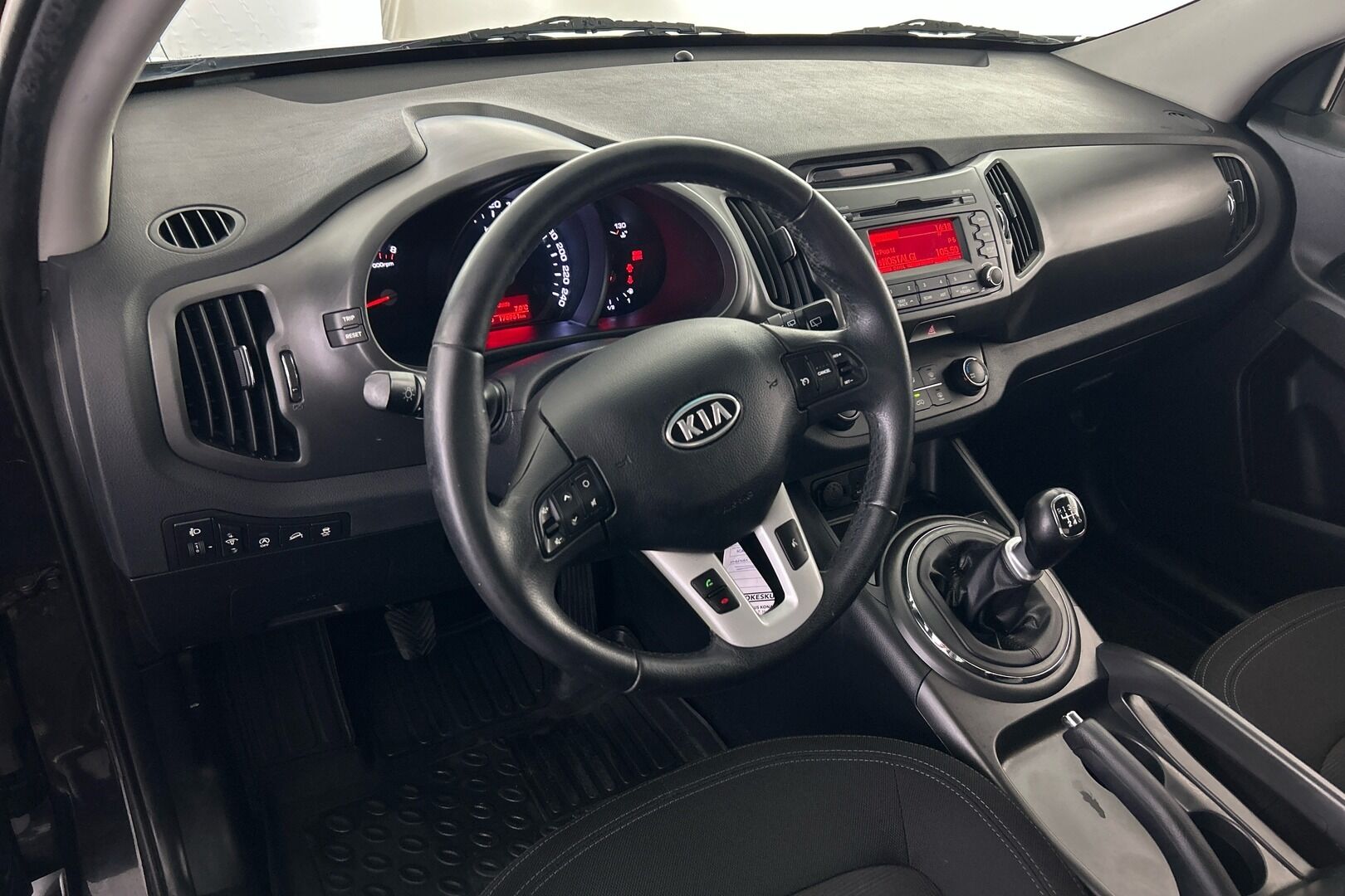 KIA Sportage iso kuva 9