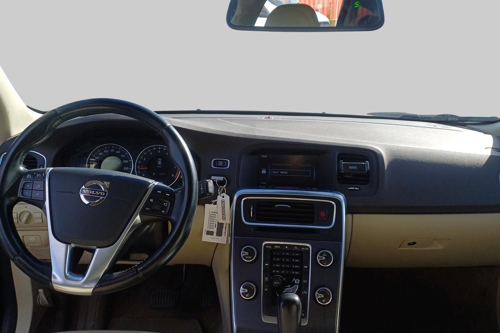 Volvo V60 iso kuva 3