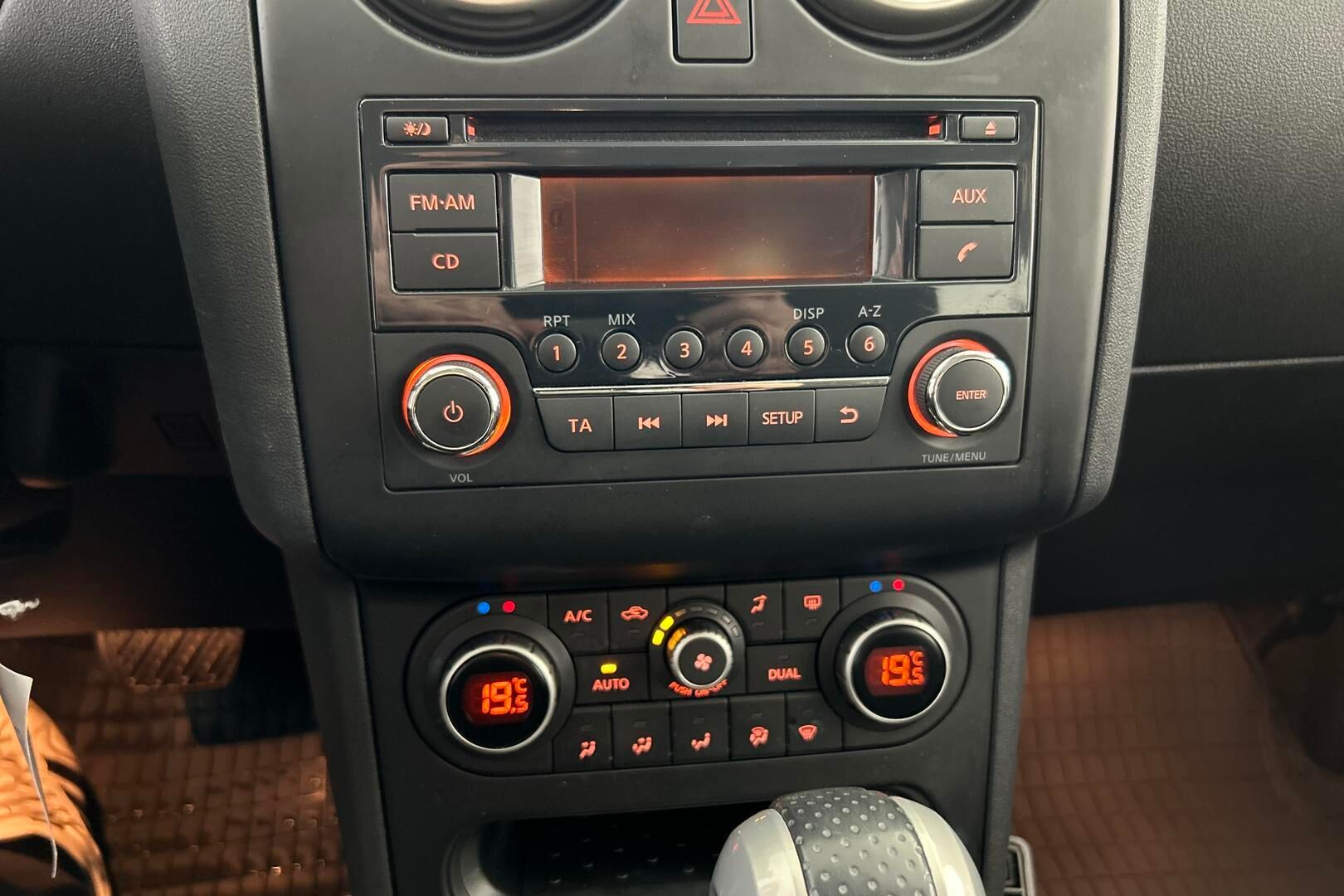 Nissan Qashqai iso kuva 14