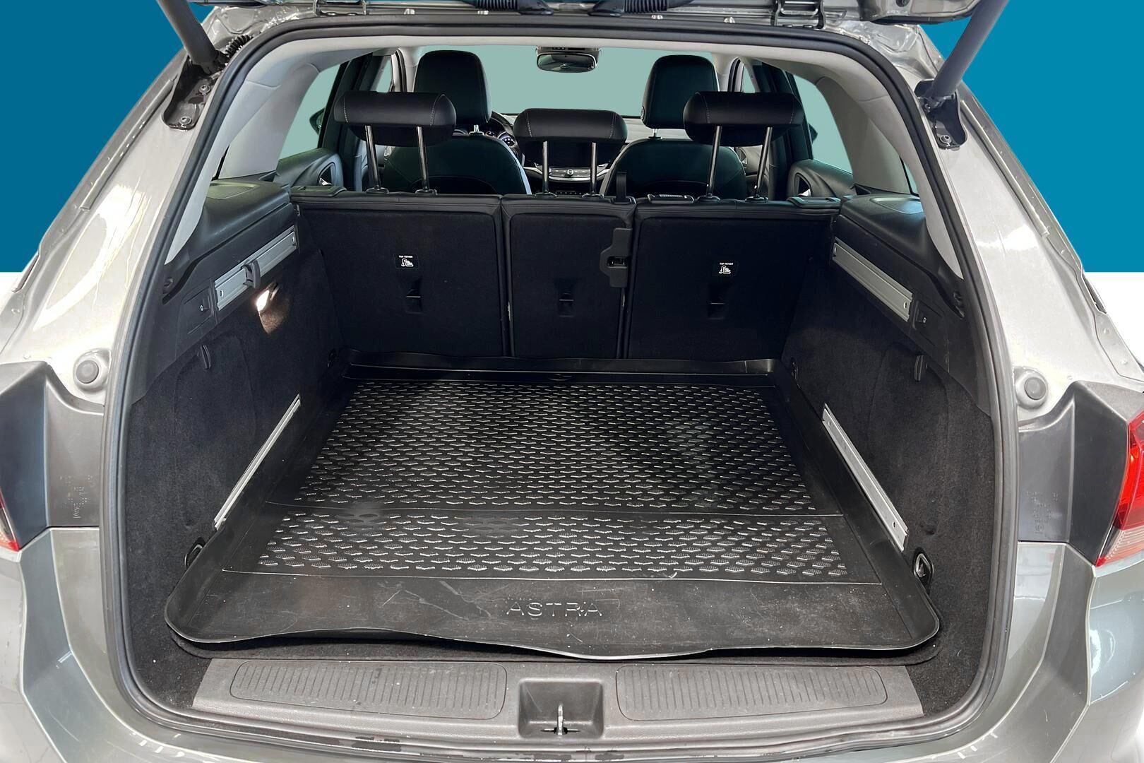 Opel Astra iso kuva 12
