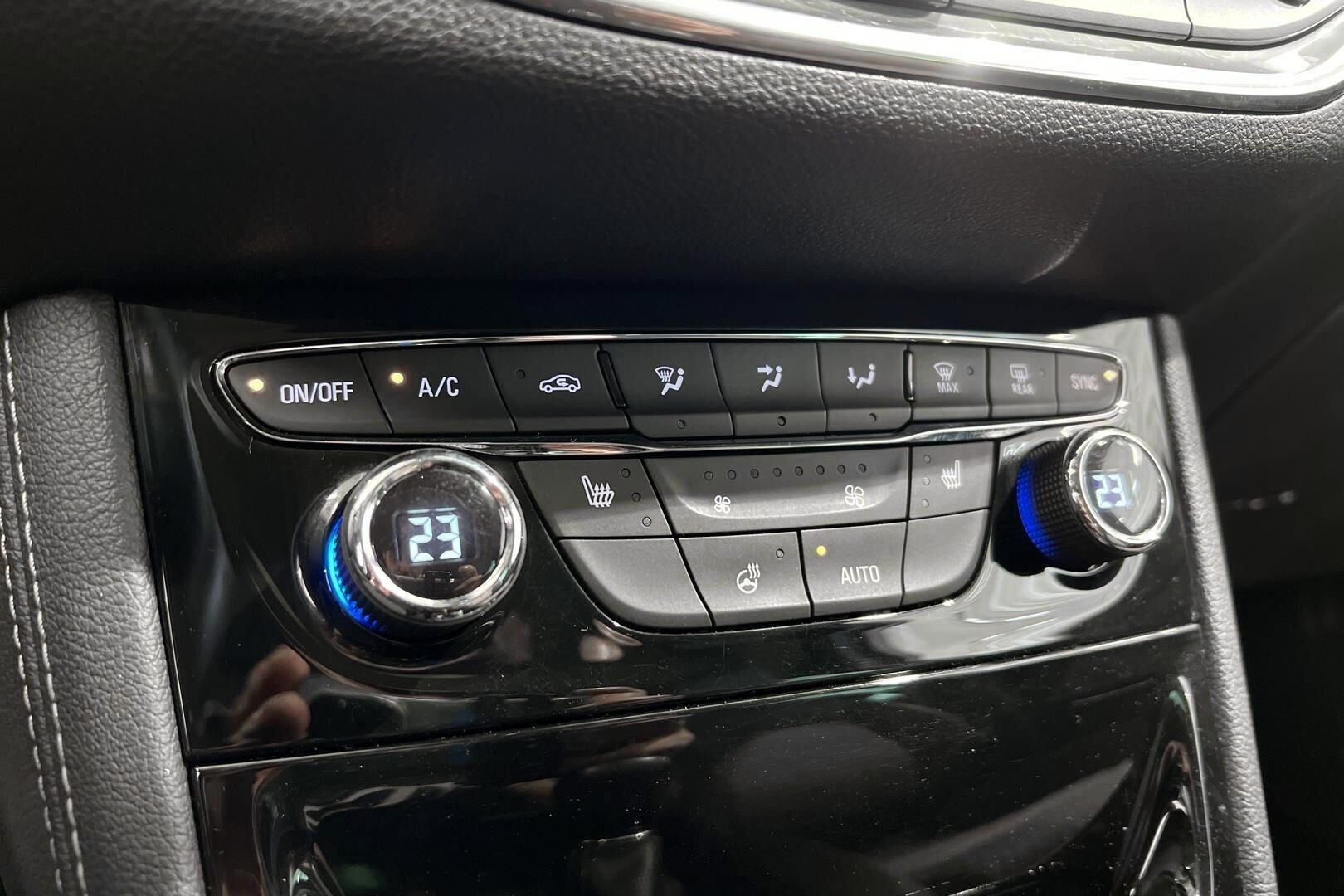 Opel Astra iso kuva 17