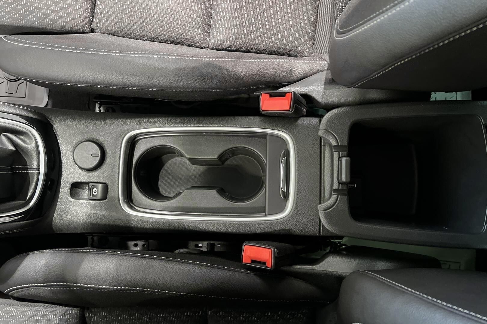 Opel Astra iso kuva 20
