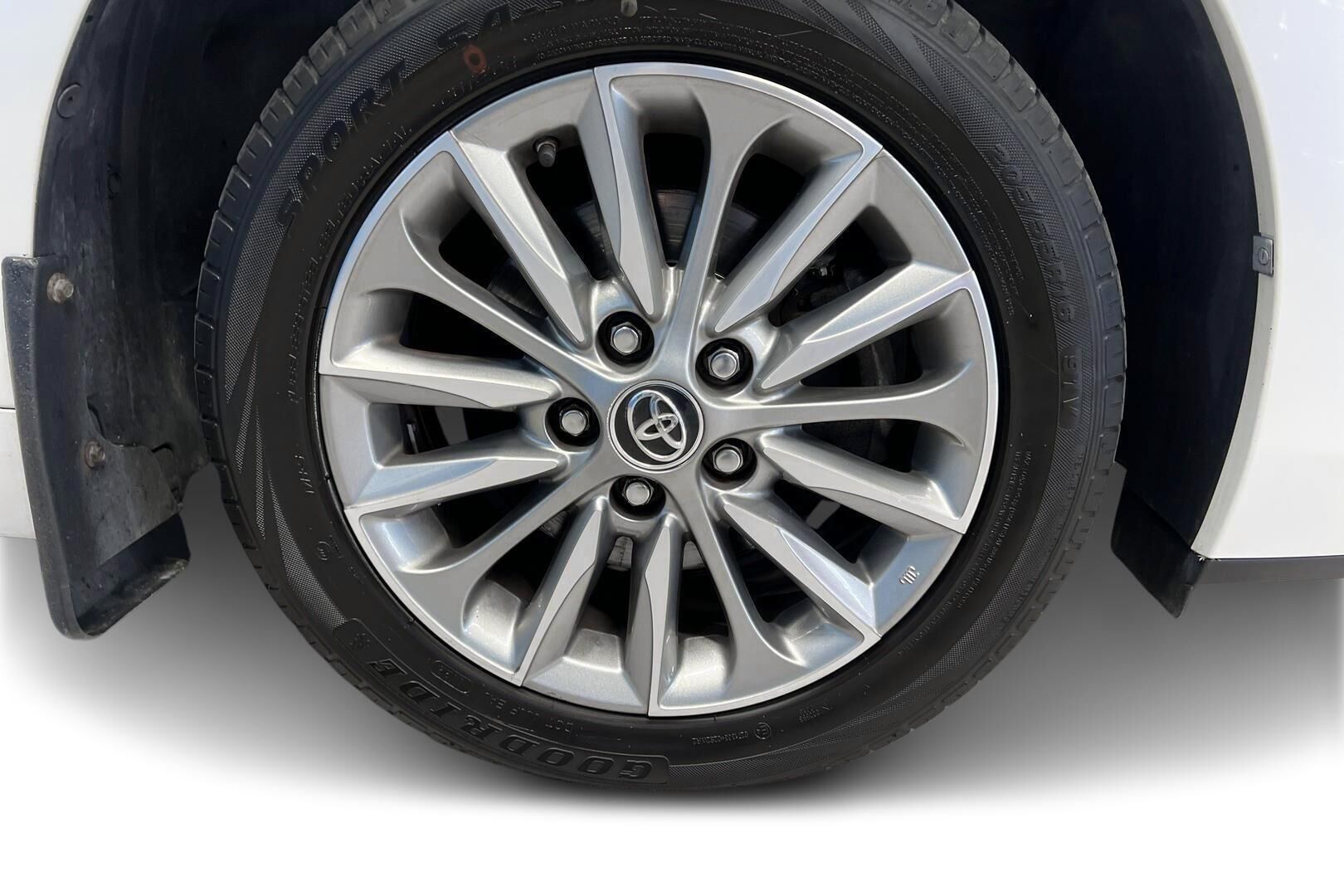 Toyota Verso iso kuva 13