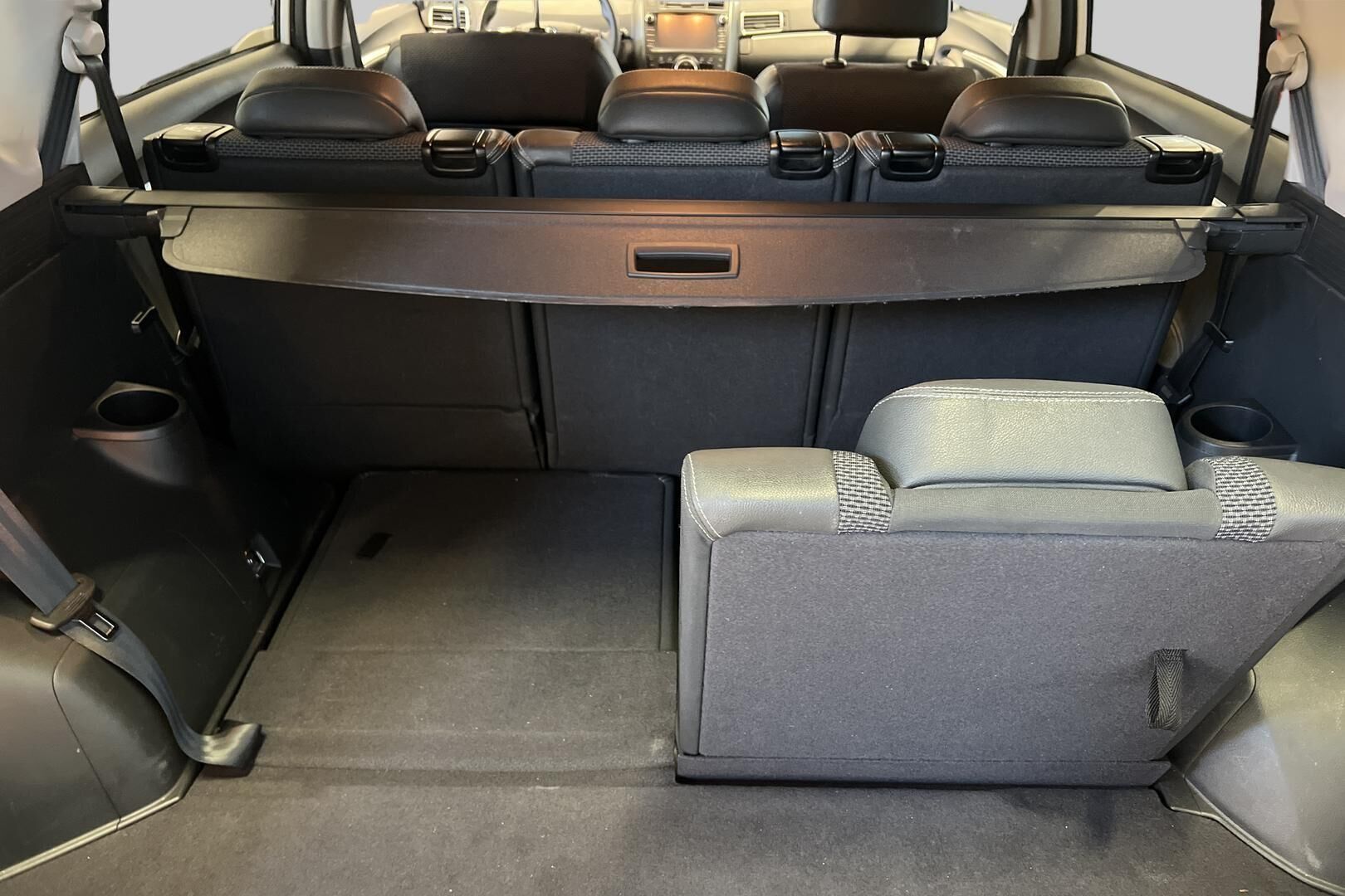 Toyota Verso iso kuva 16