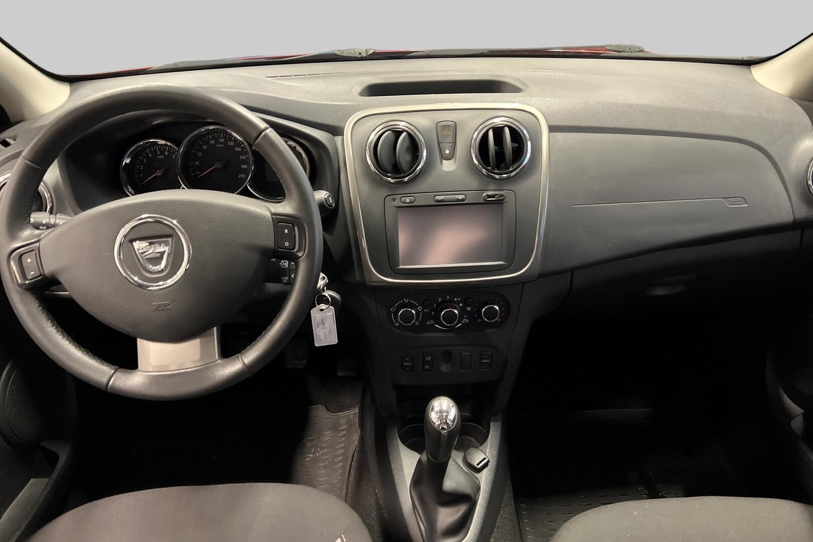 Dacia Sandero iso kuva 7