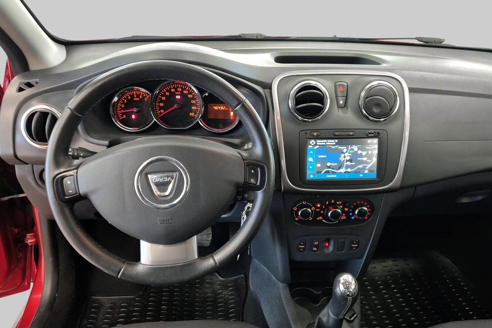 Dacia Sandero iso kuva 9