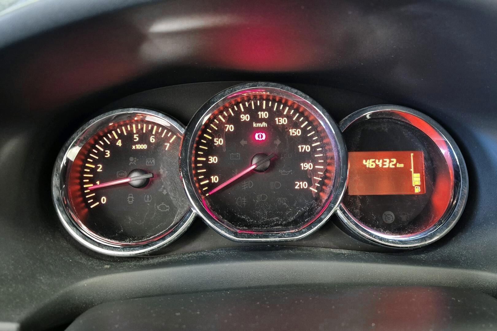 Dacia Sandero iso kuva 12