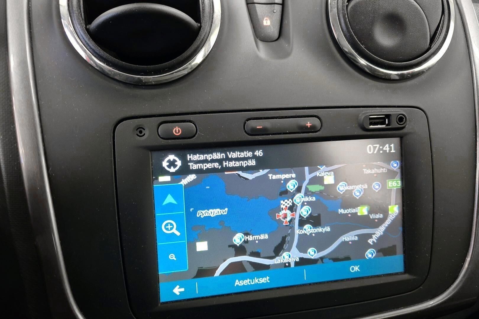 Dacia Sandero iso kuva 13