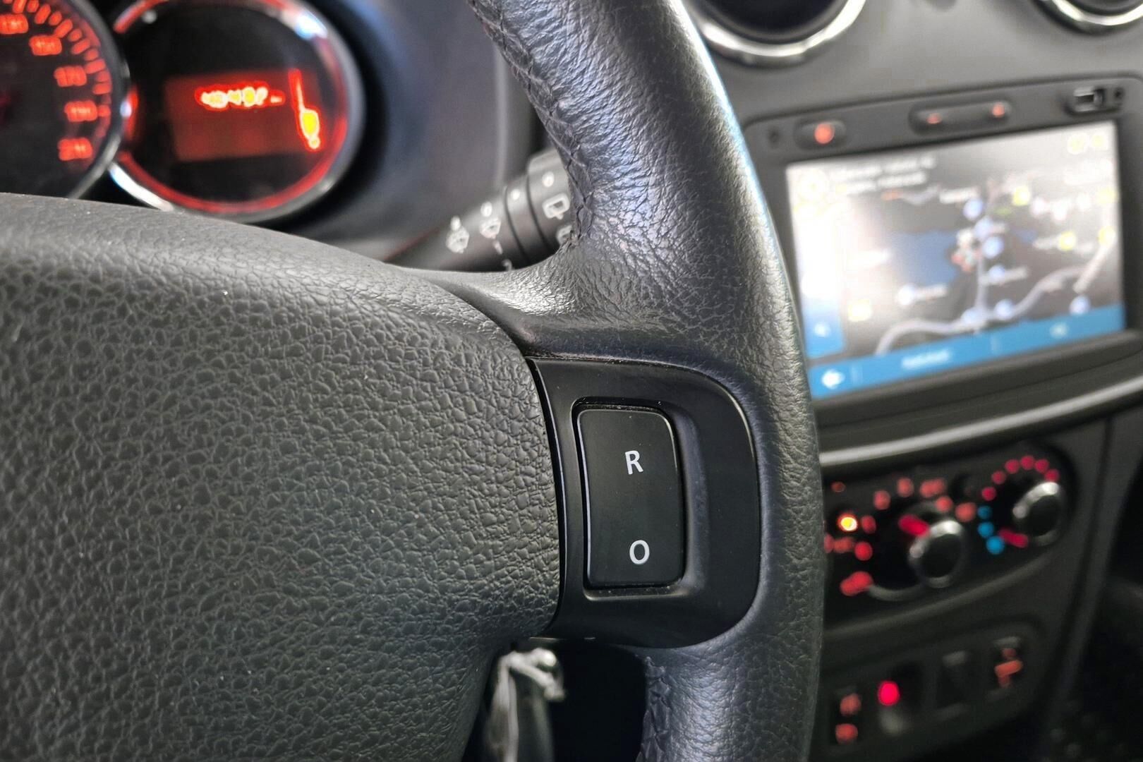 Dacia Sandero iso kuva 21