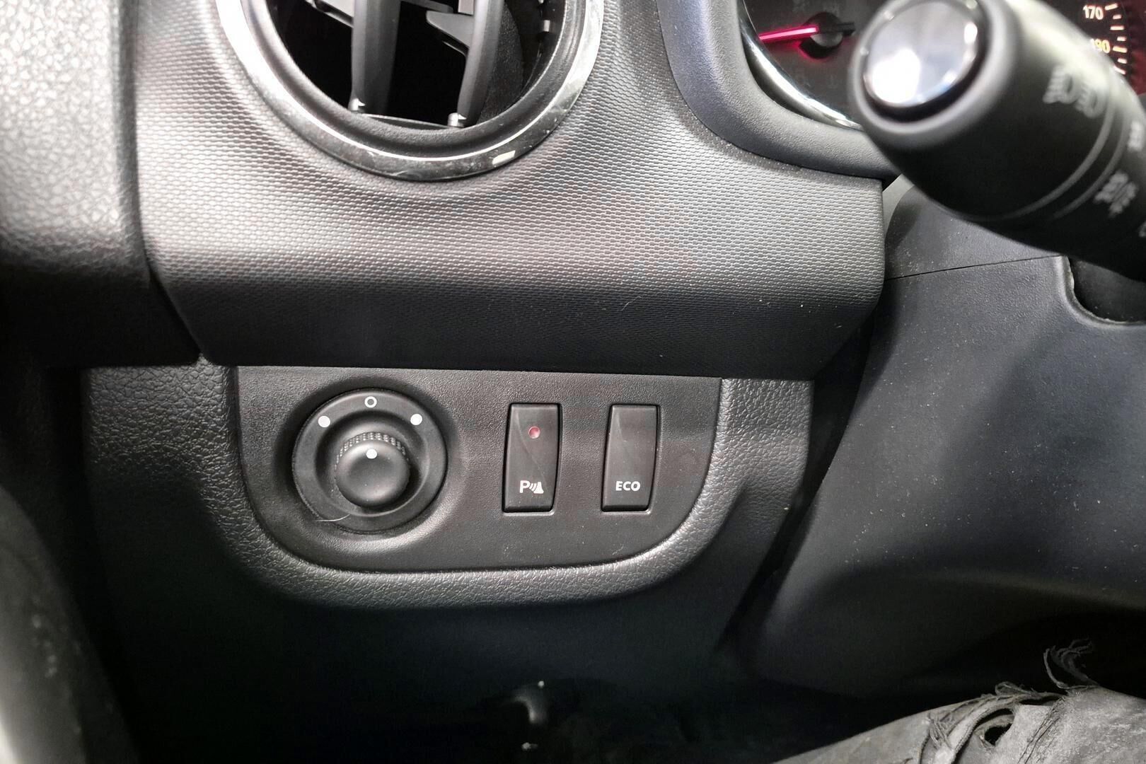 Dacia Sandero iso kuva 16