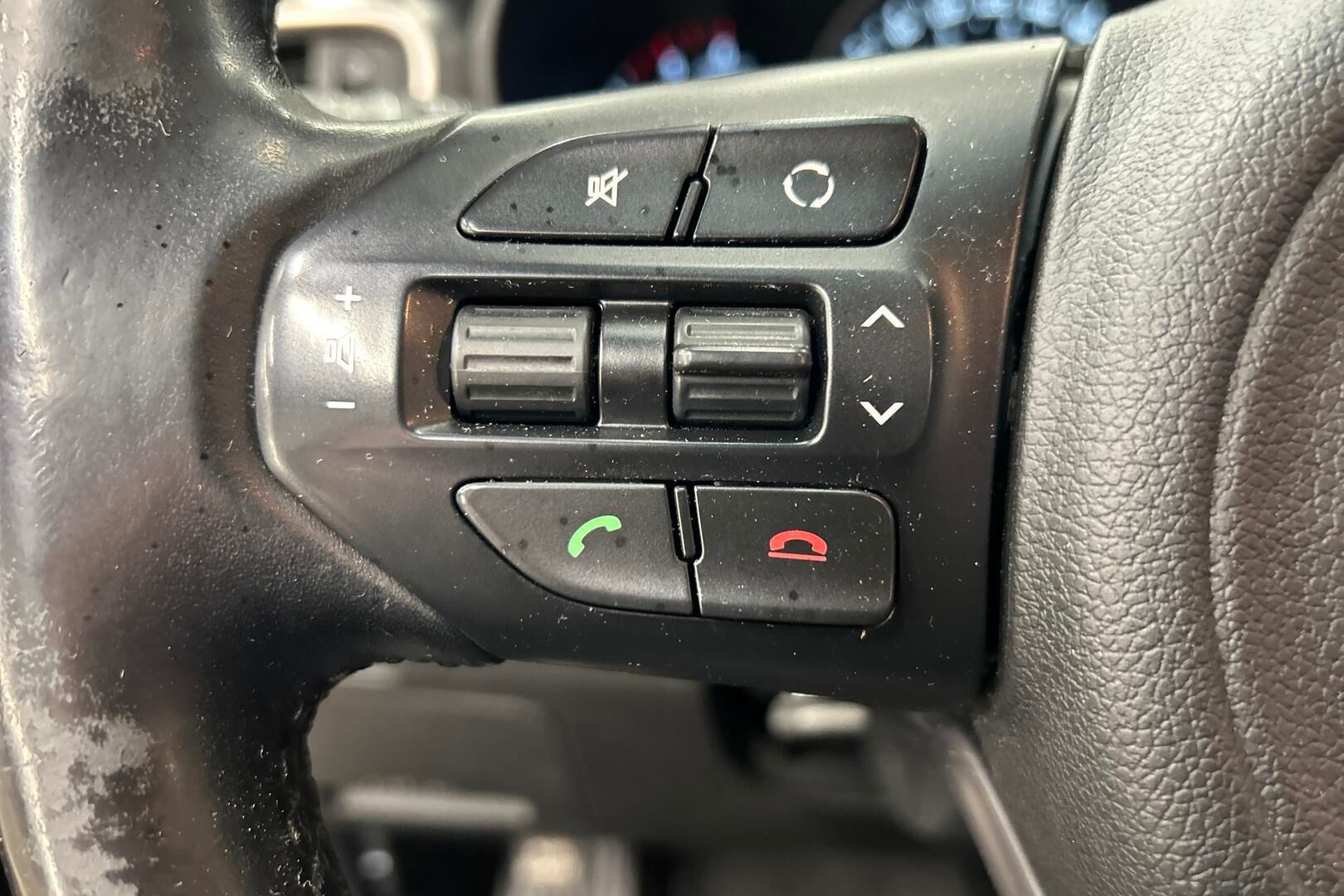 Kia Sorento iso kuva 12