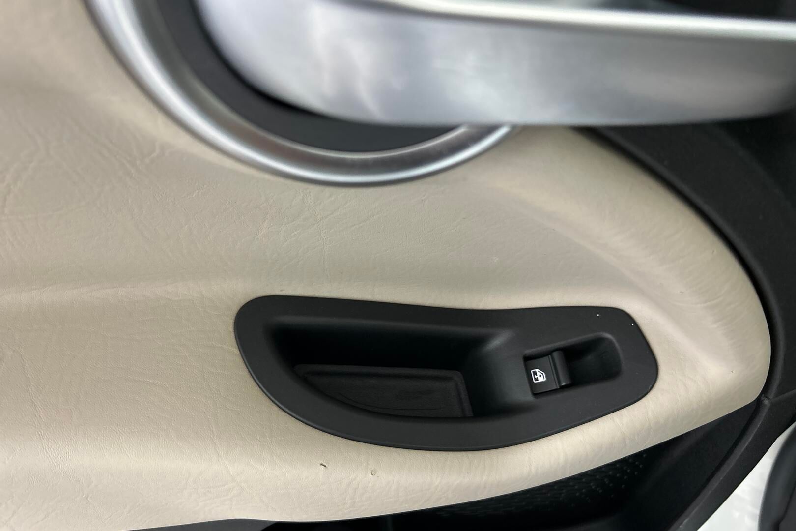 Fiat 500X iso kuva 13