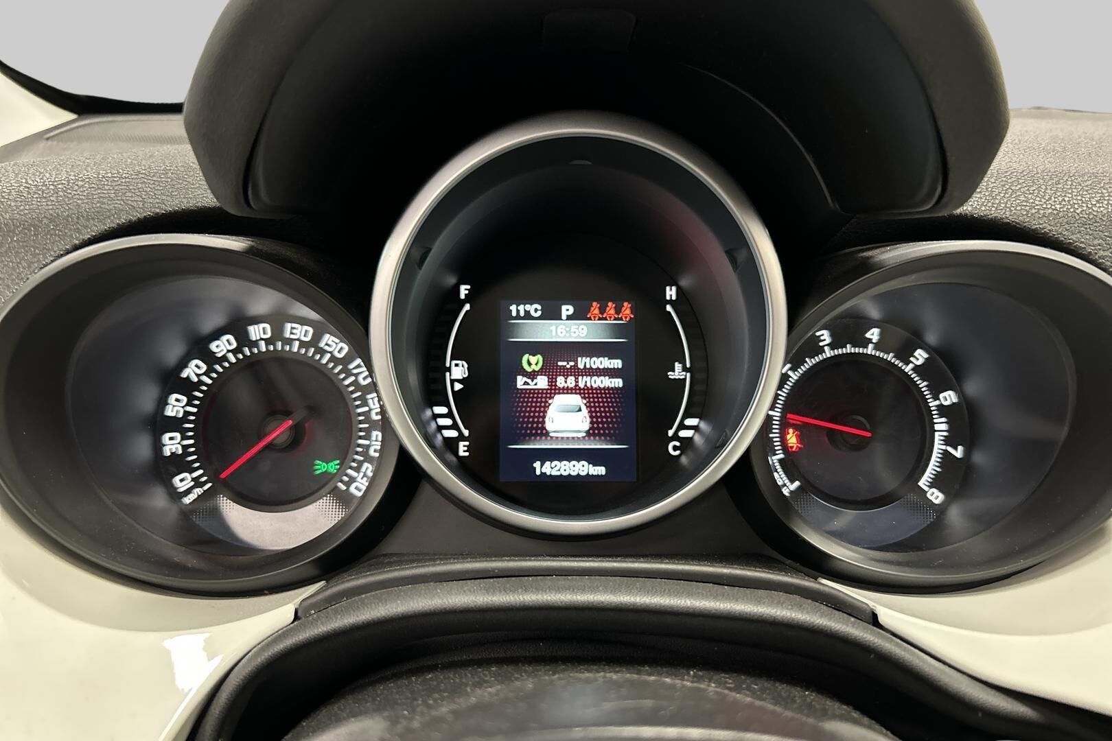 Fiat 500X iso kuva 13