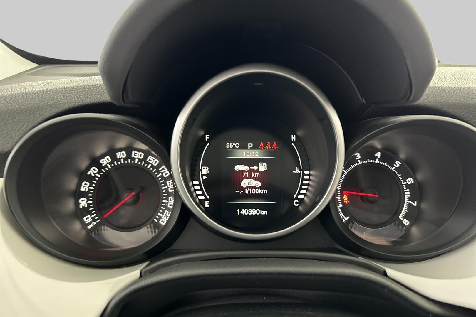 Fiat 500X iso kuva 14