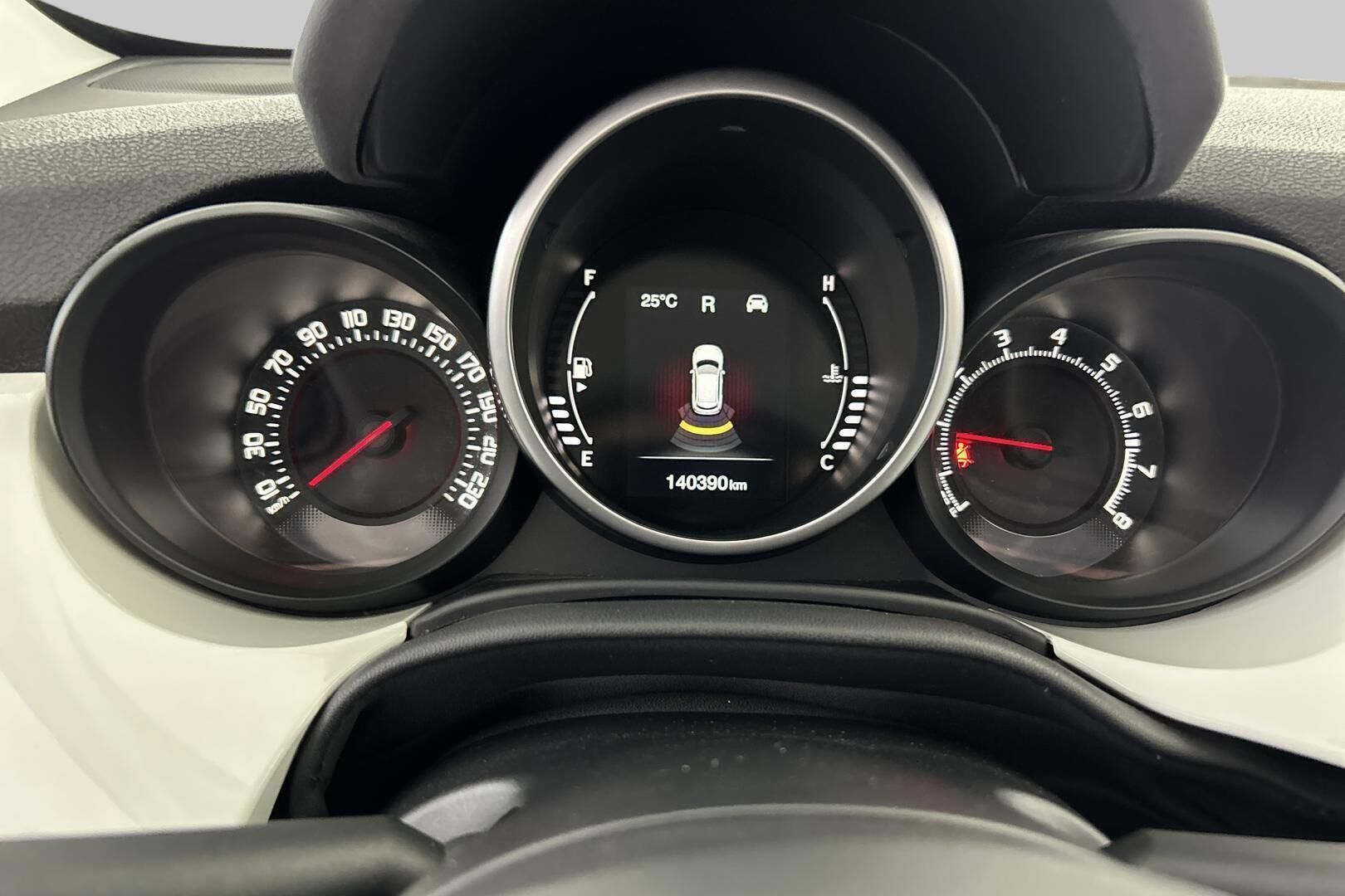 Fiat 500X iso kuva 15