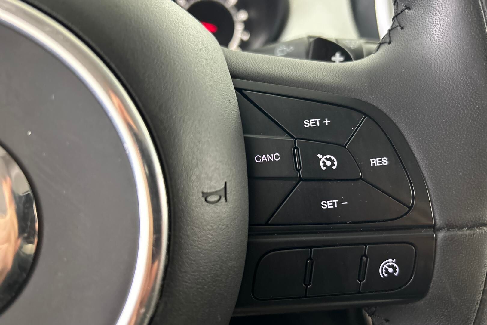 Fiat 500X iso kuva 18