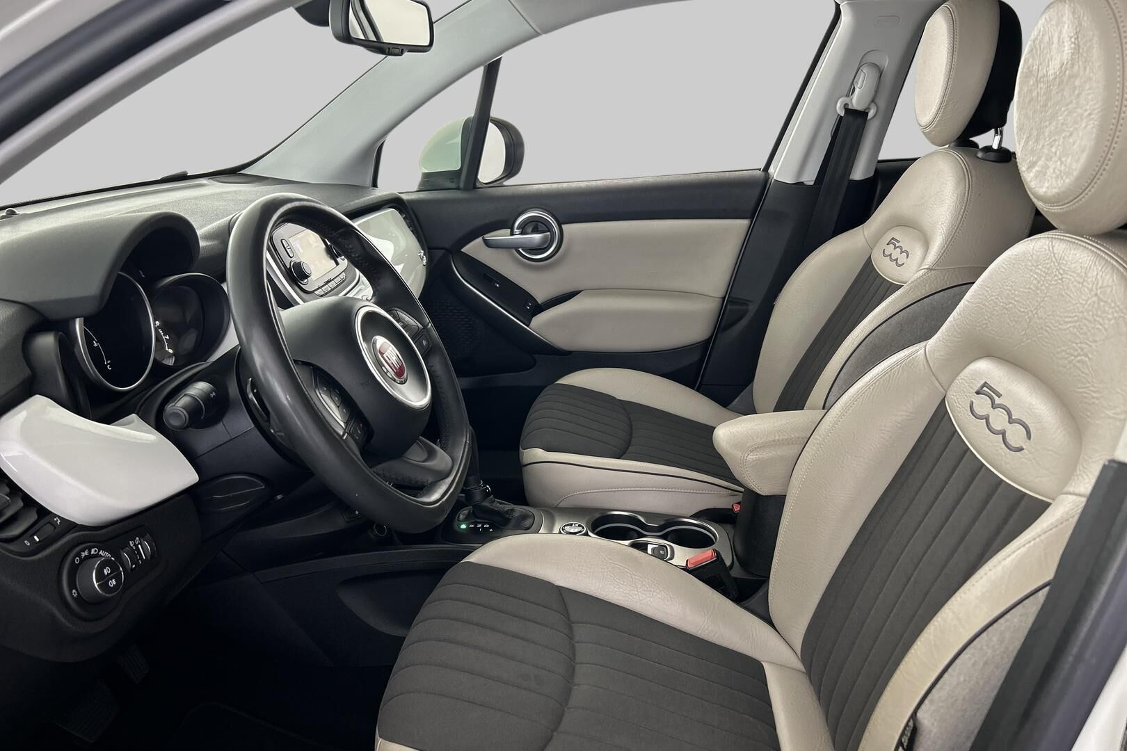 Fiat 500X iso kuva 8