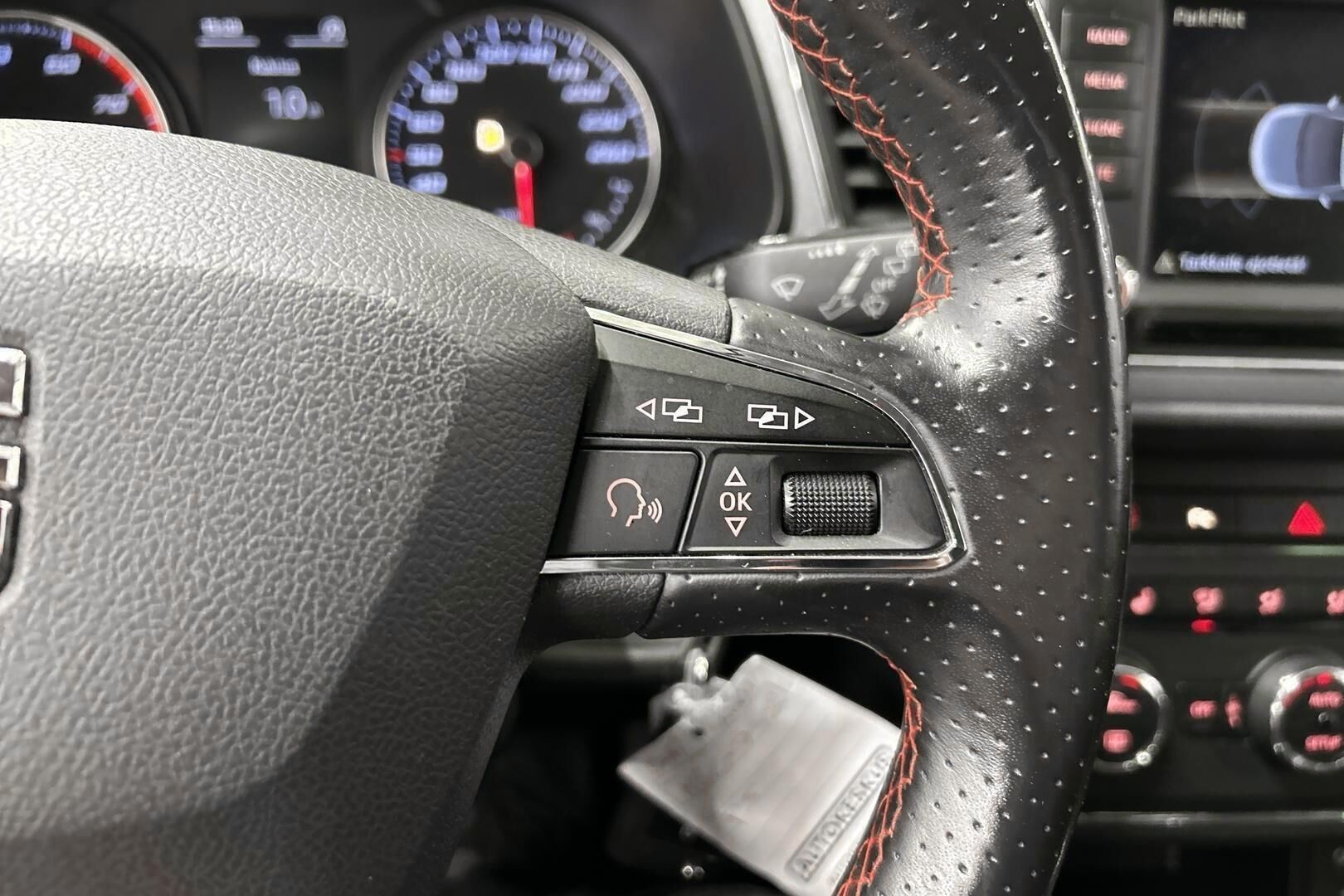 Seat Leon ST iso kuva 12