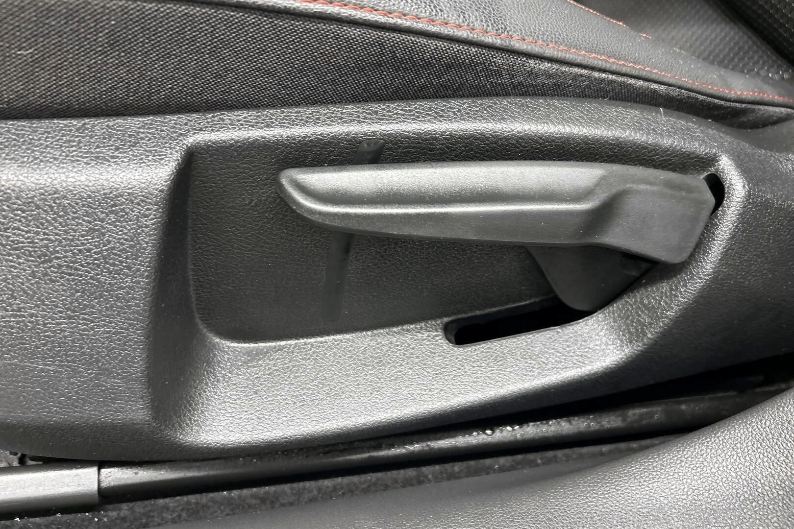 Seat Leon ST iso kuva 15