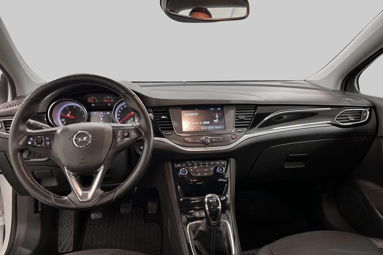 Opel Astra iso kuva 9