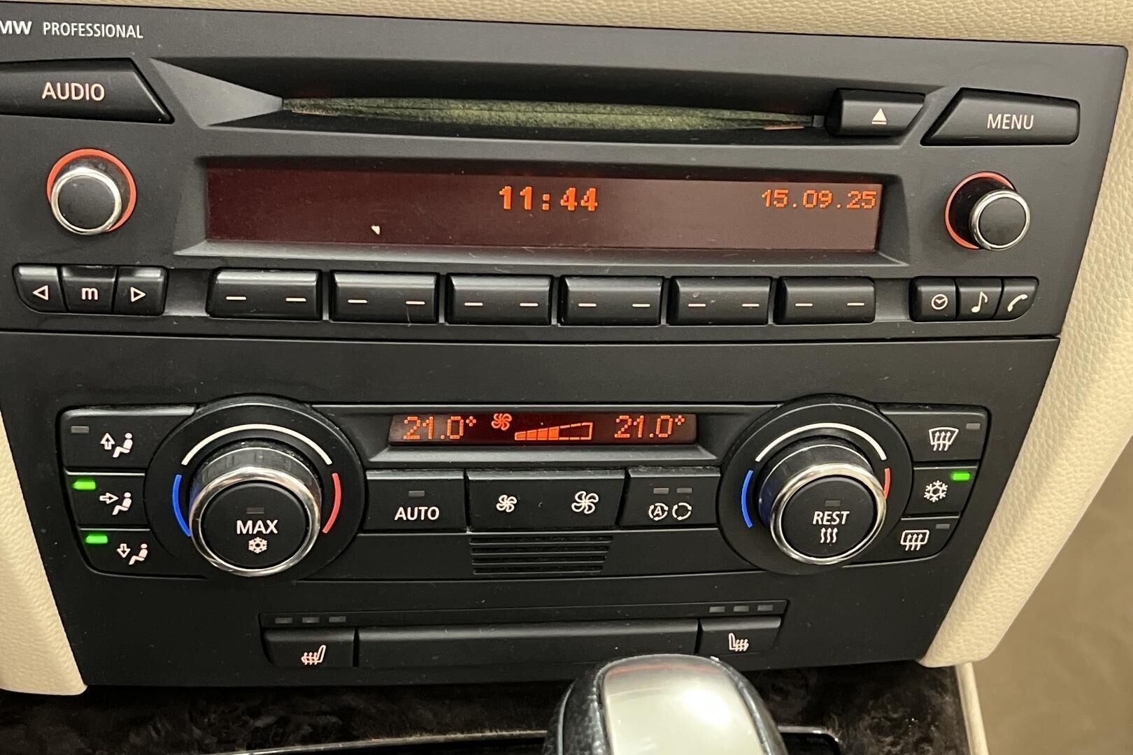 BMW 3-sarja iso kuva 24