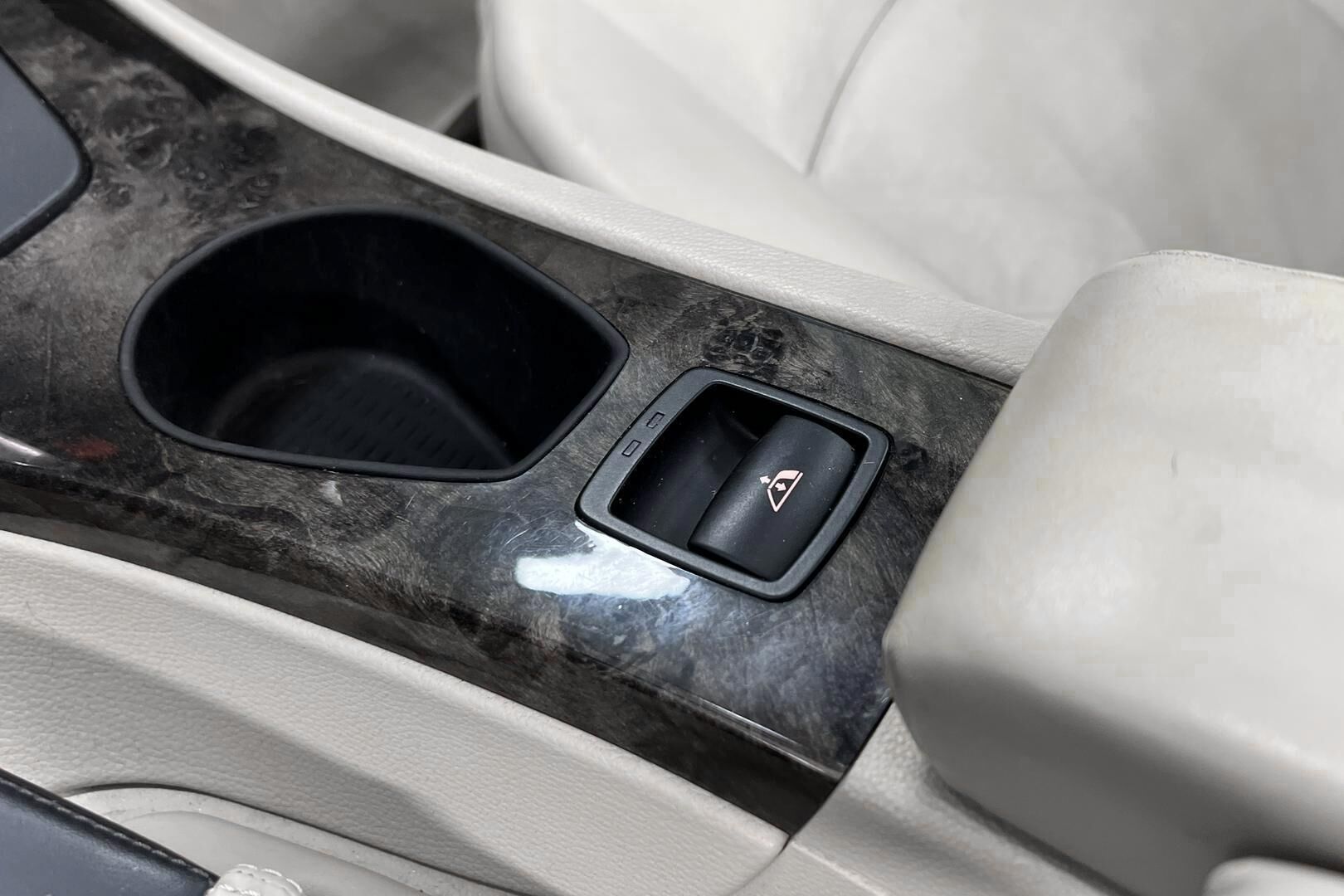 BMW 3-sarja iso kuva 26