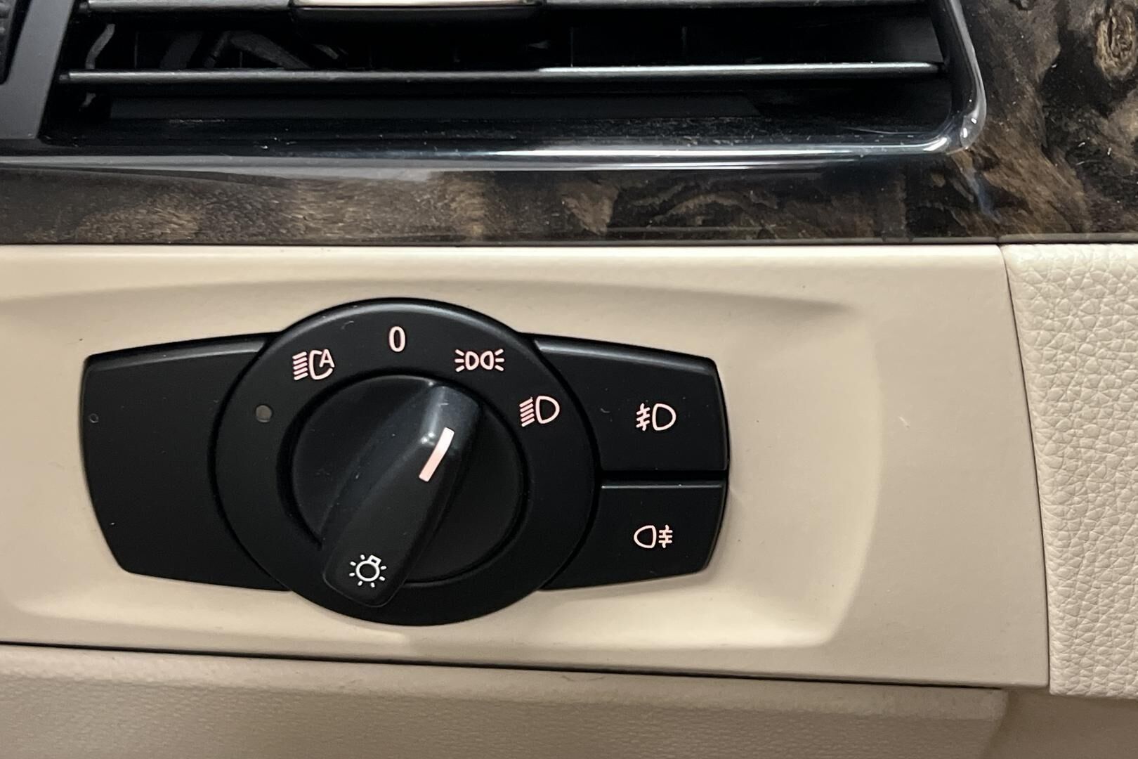 BMW 3-sarja iso kuva 29